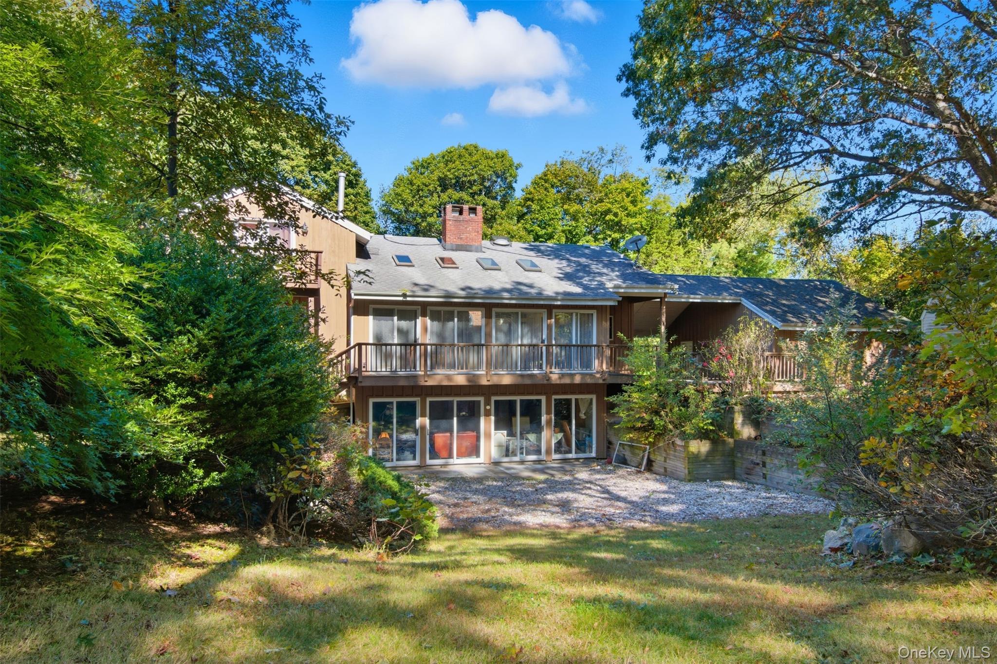 #8 photo, 18 Greenlawn Road, Huntington , NY 11743