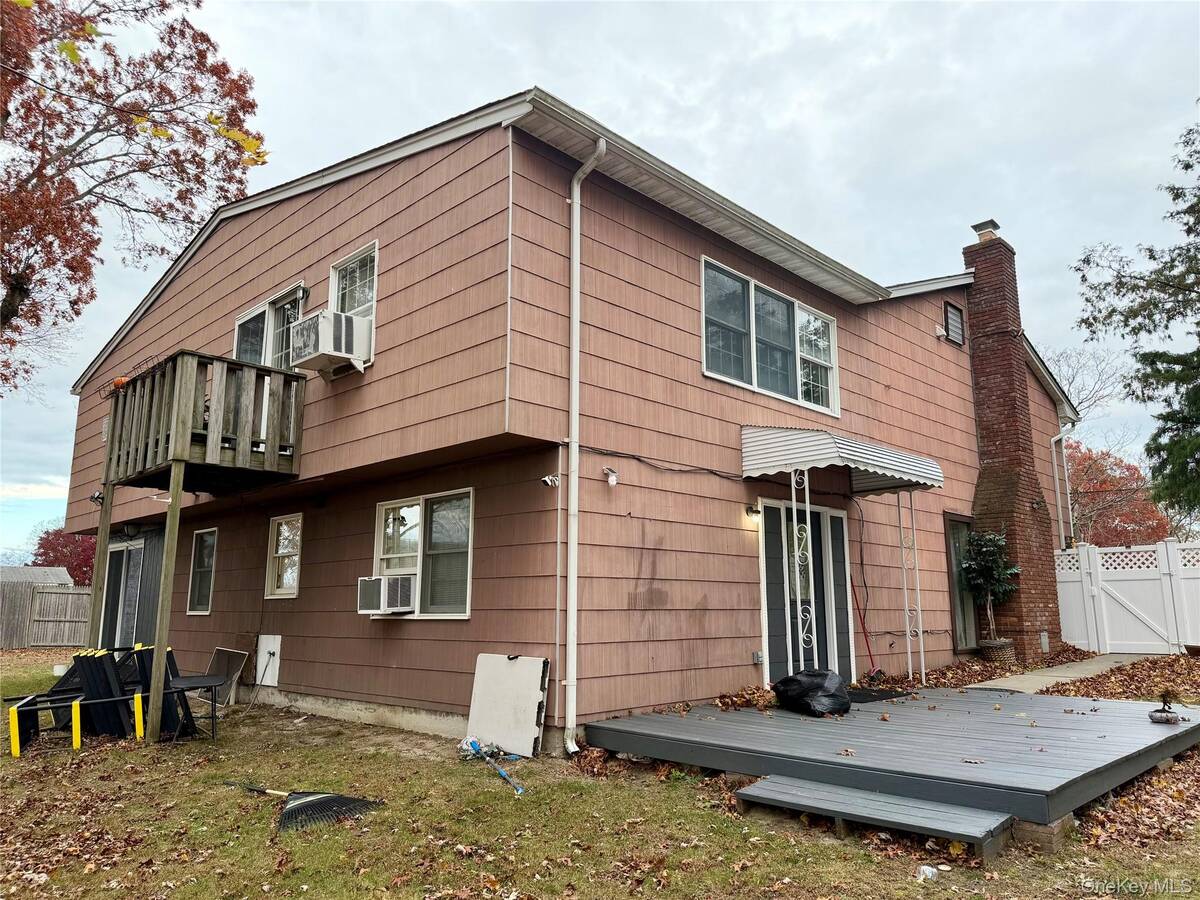 #12 photo, 28 Urban Drive, サフォーク郡 Selden , NY 11784