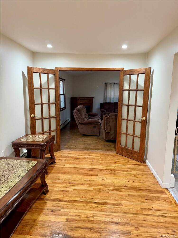 #4 photo, 28 Urban Drive, サフォーク郡 Selden , NY 11784