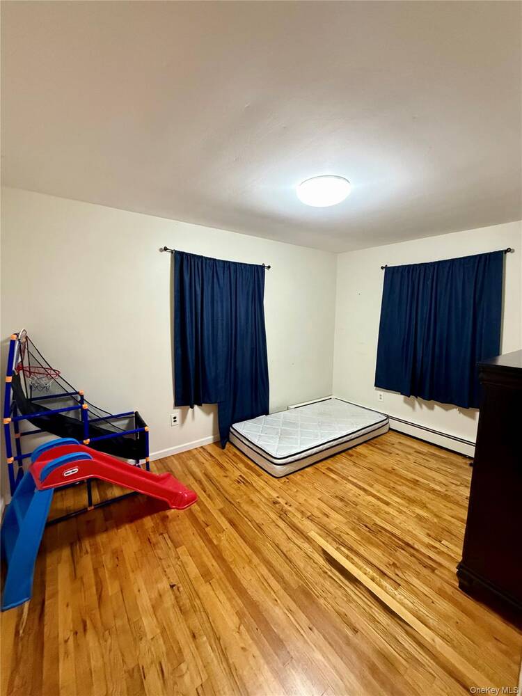 #8 photo, 28 Urban Drive, サフォーク郡 Selden , NY 11784