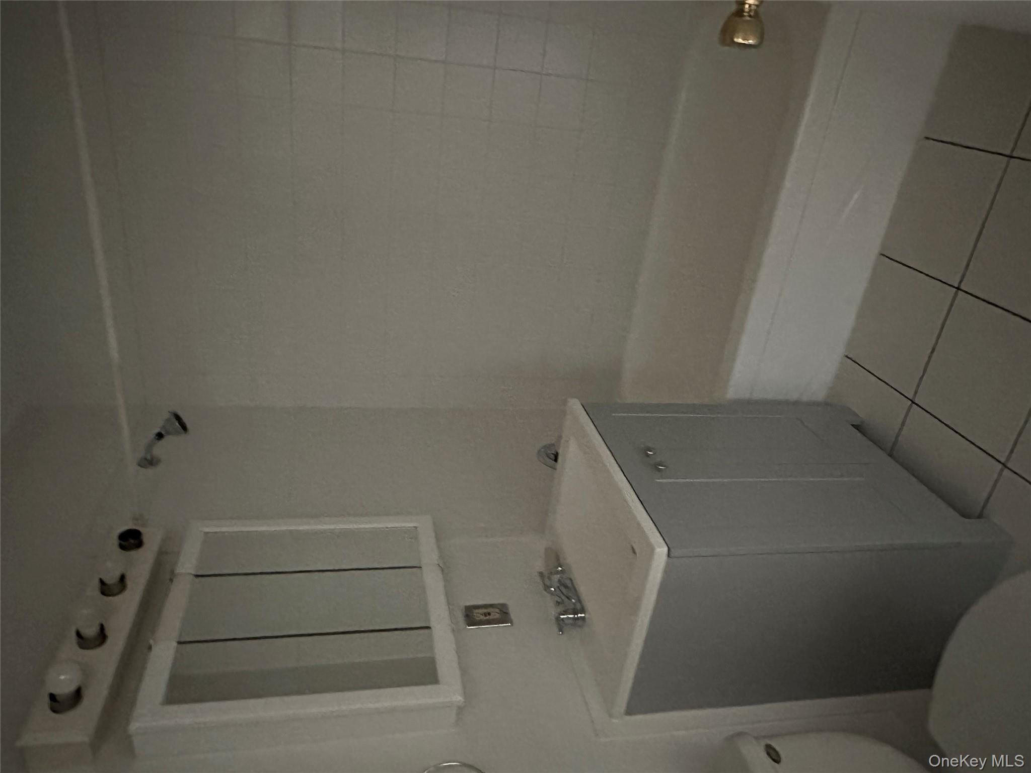 #7 photo, 603 Barclay Manor, Newburgh , NY 12550