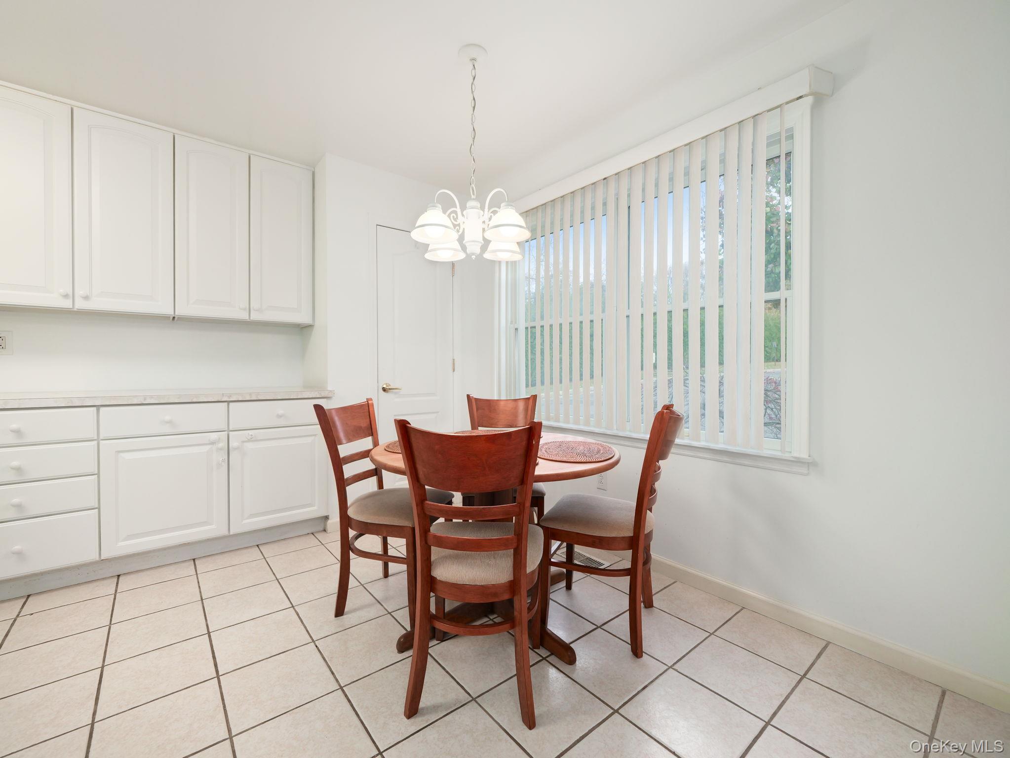 #7 photo, 2 Windsor Circle, New City , NY 10956