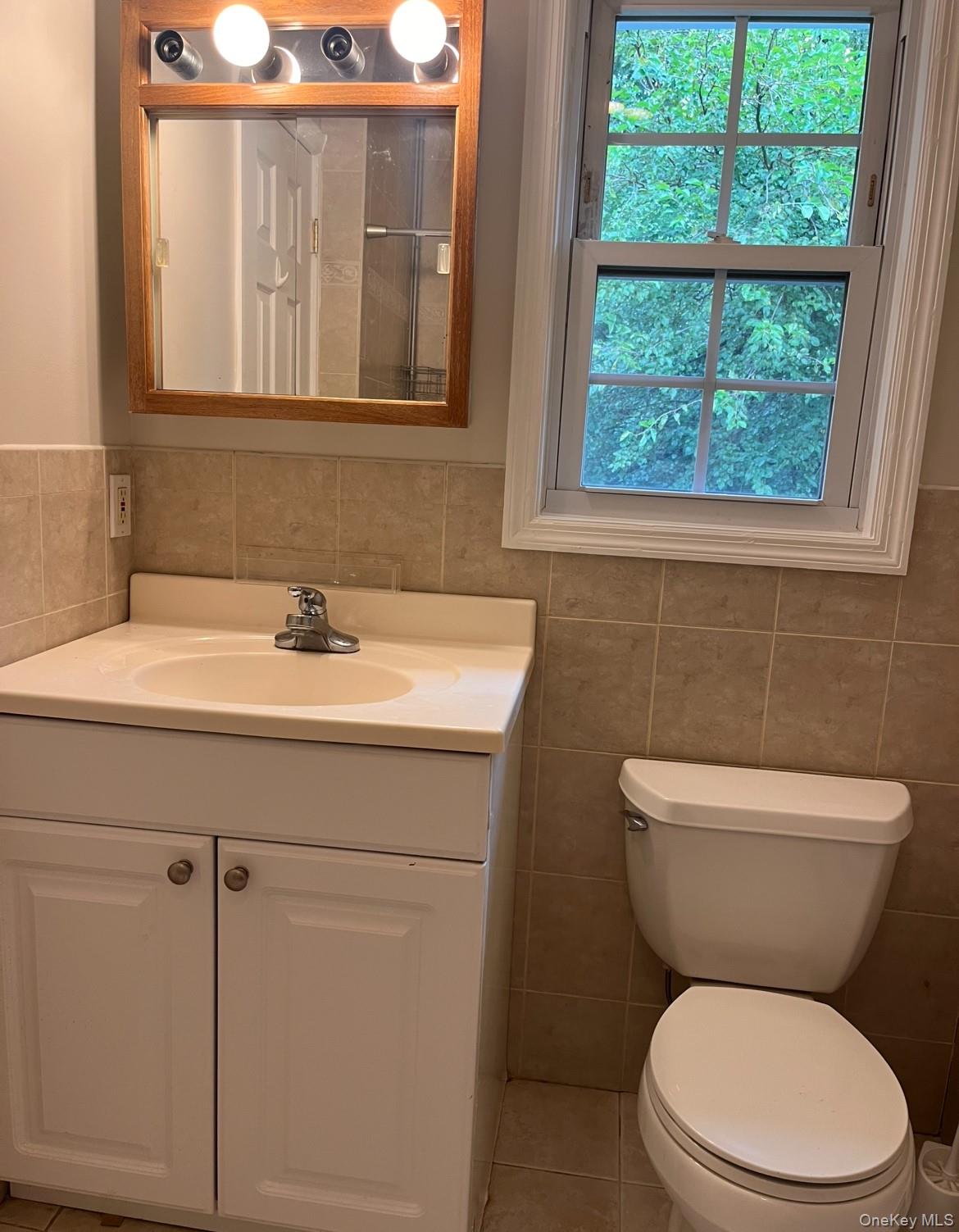 #6 photo, 5 Maplewood Road, Huntington Station , NY 11746