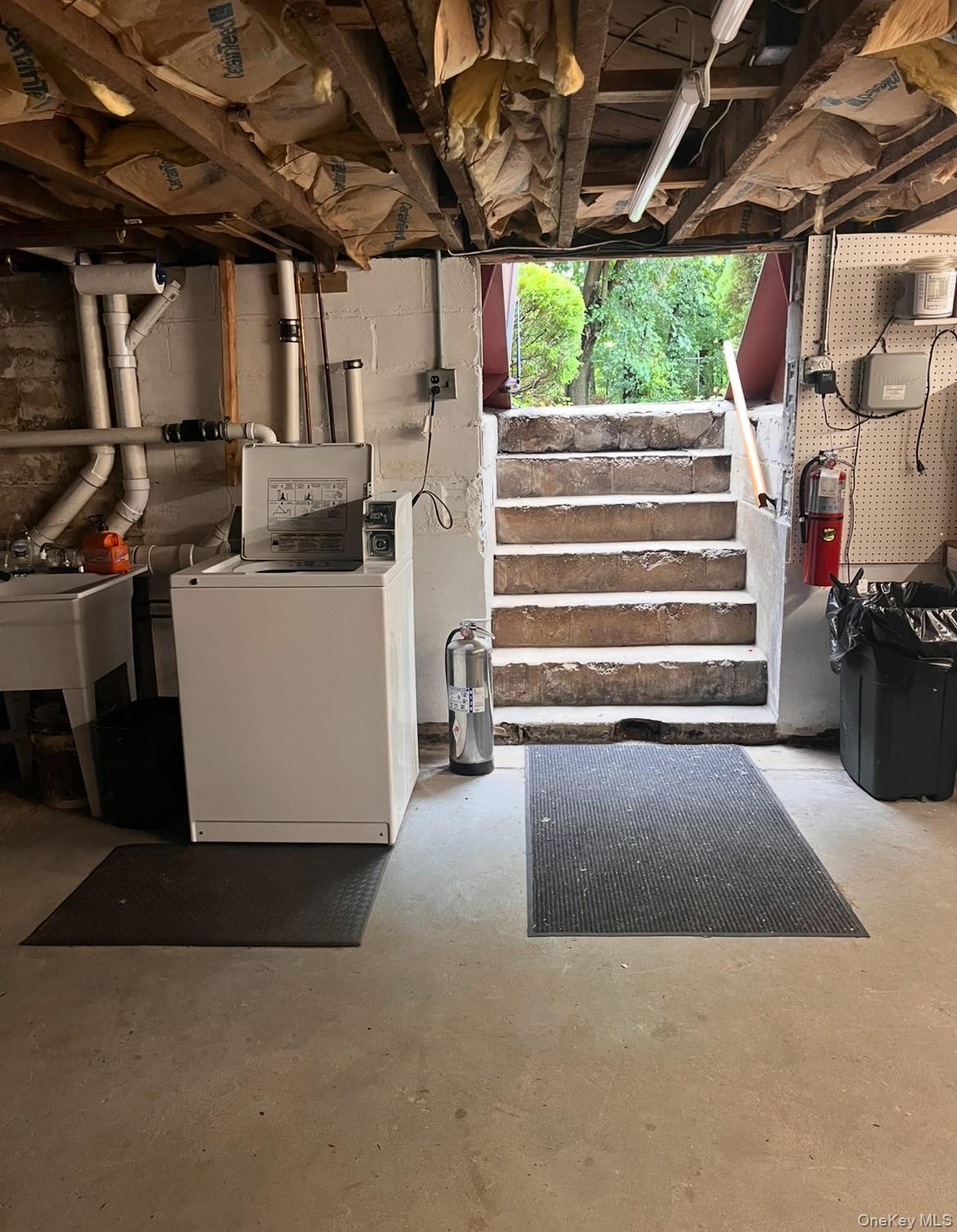 #8 photo, 5 Maplewood Road, Huntington Station , NY 11746