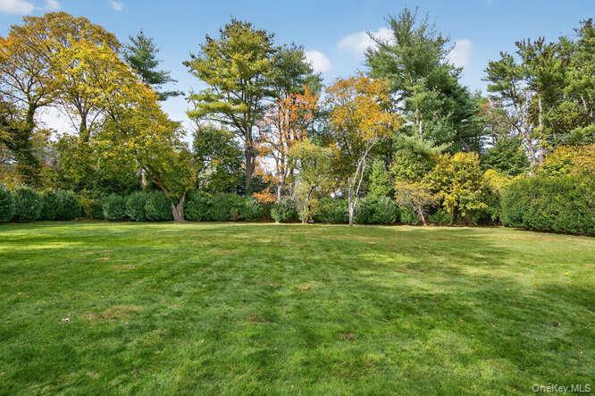 #20 photo, 12 Donna Drive, Oyster Bay , NY 11771