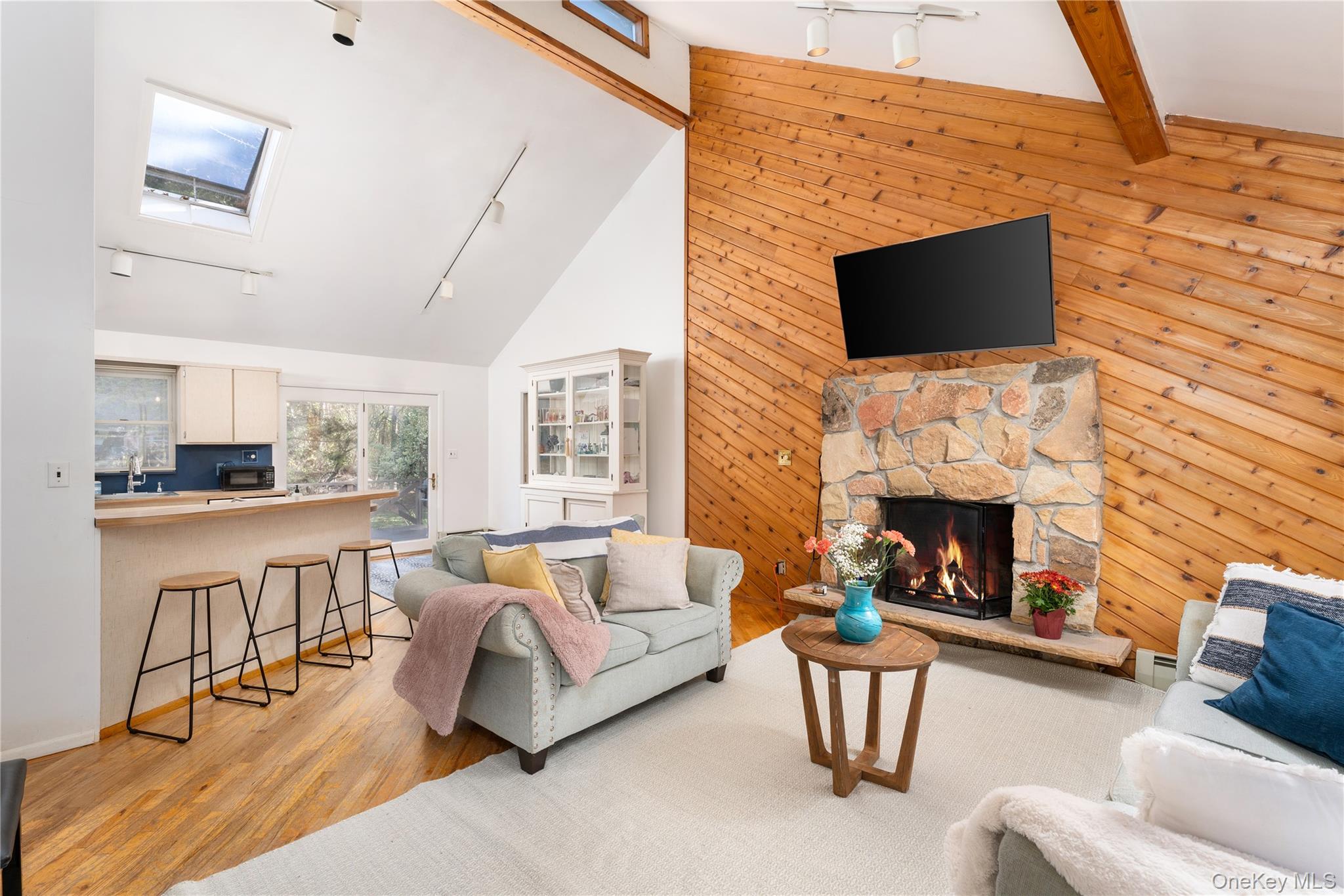 #3 photo, 19 Florence Road, Hampton Bays , NY 11946