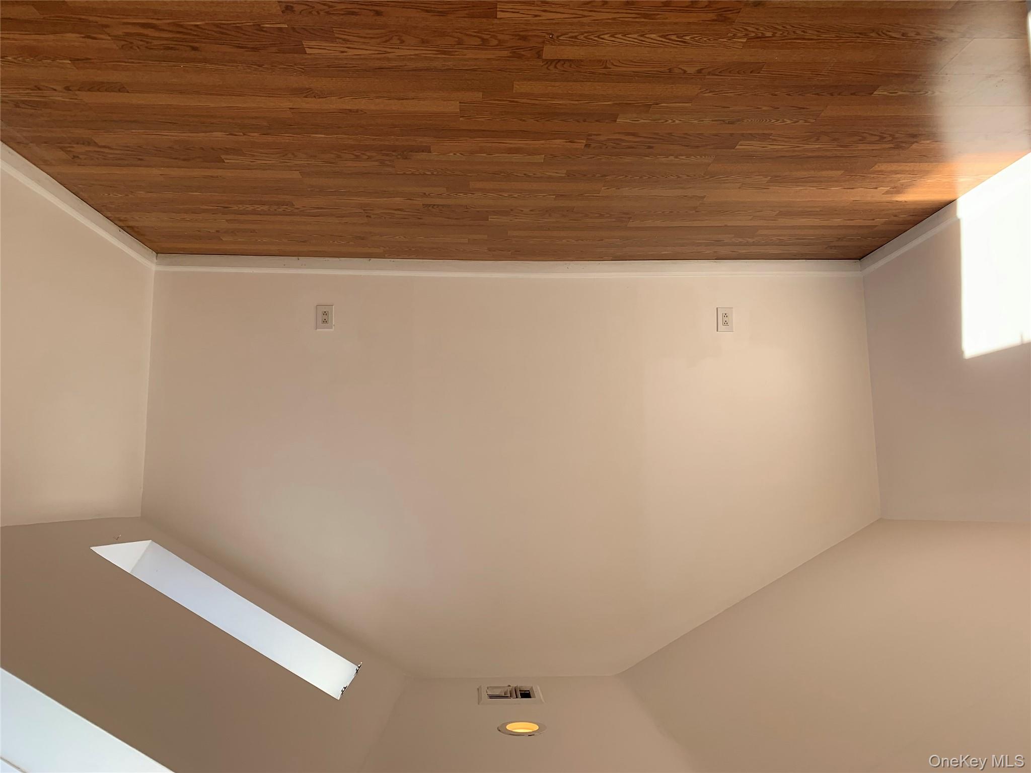 #5 photo, 14 Bayville Avenue, Bayville , NY 11709