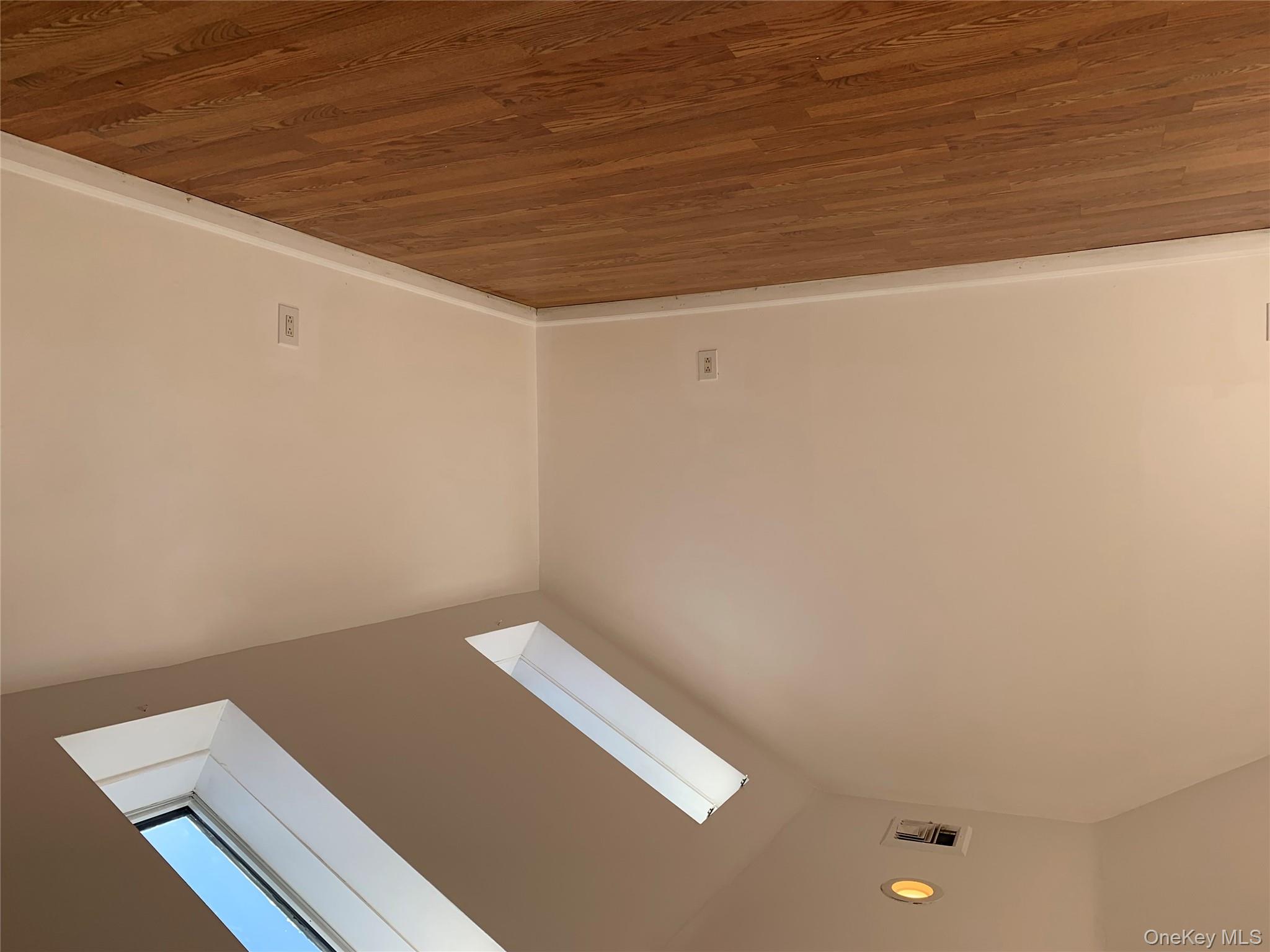 #6 photo, 14 Bayville Avenue, Bayville , NY 11709