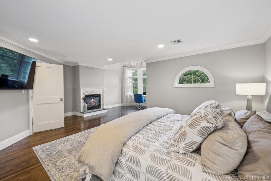 #19 photo, 39 Smugglers Path, Jamesport , NY 11947