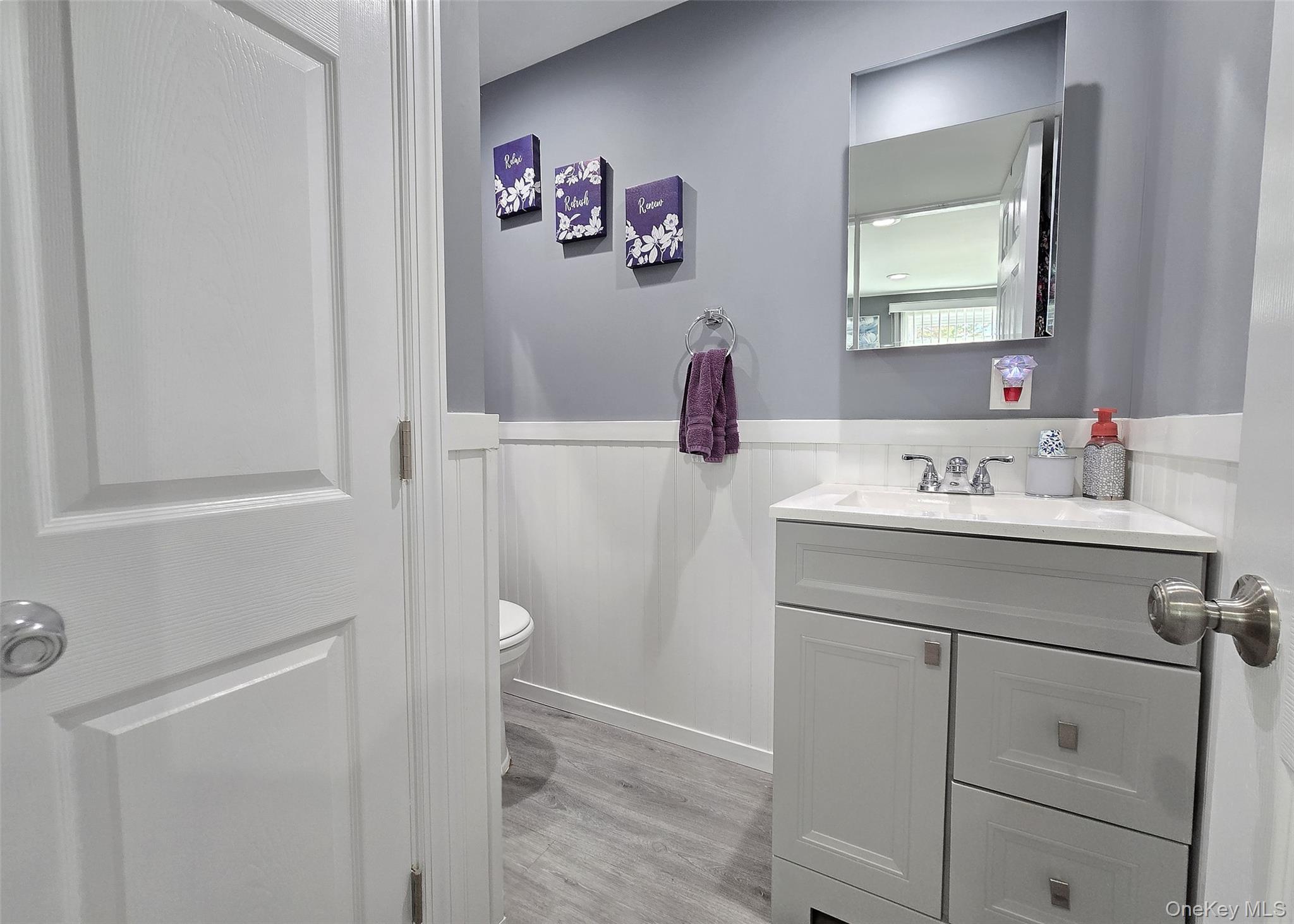 #19 photo, 430 Heathcote Road, Lindenhurst , NY 11757