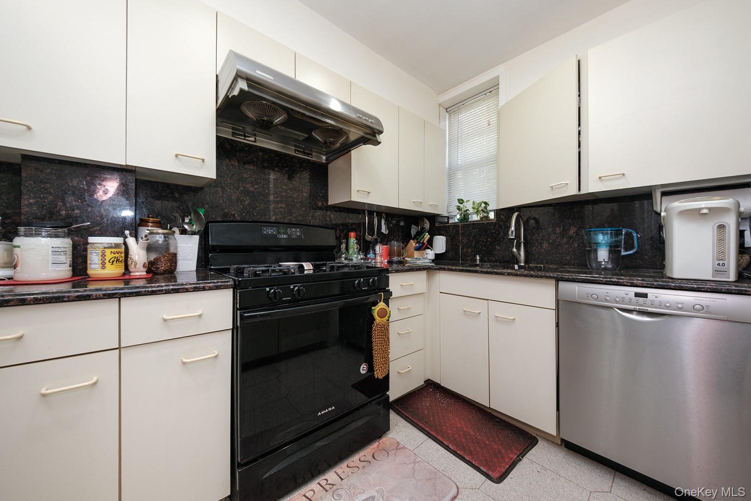 #7 photo, 2637 Hubbard Street, Brooklyn , NY 11235
