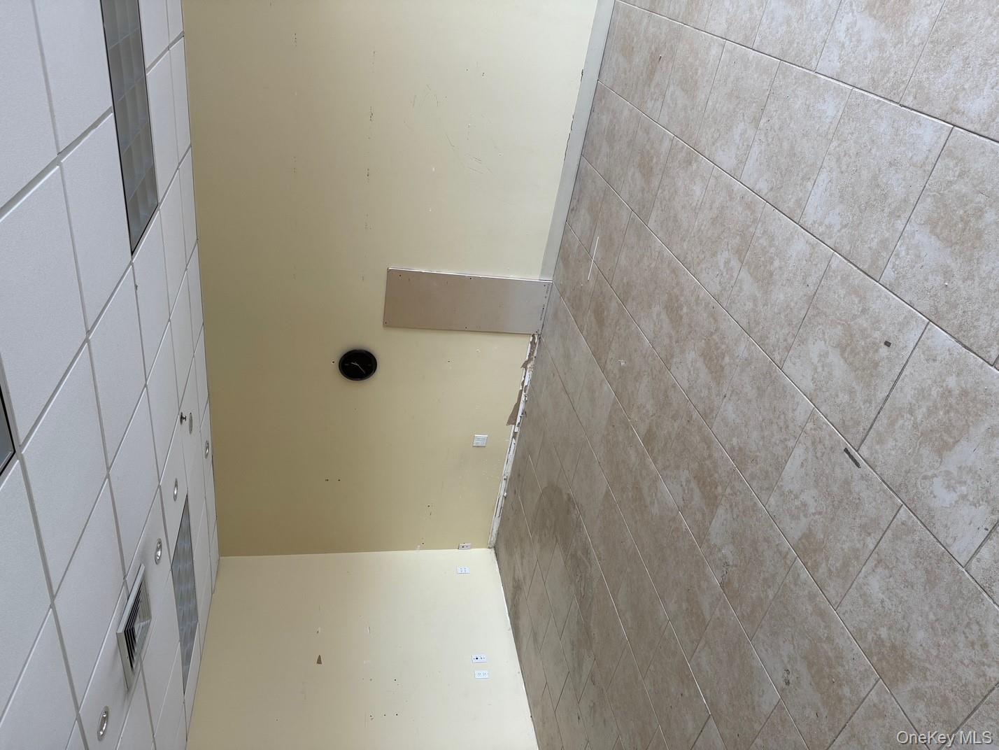 #3 photo, 612 Jericho Turnpike, New Hyde Park , NY 11040