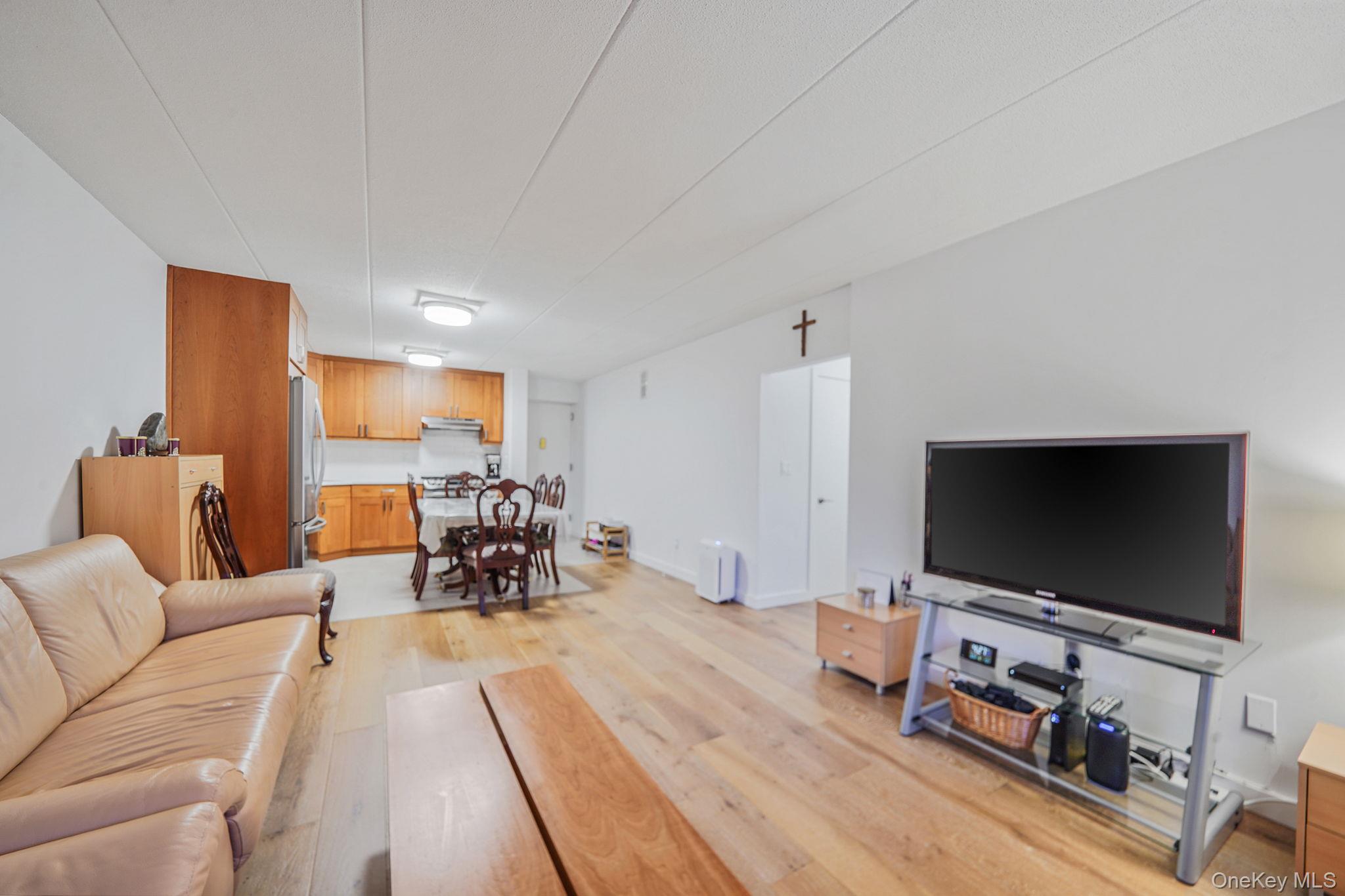 #11 photo, 213-02 42nd Avenue, Bayside , NY 11361