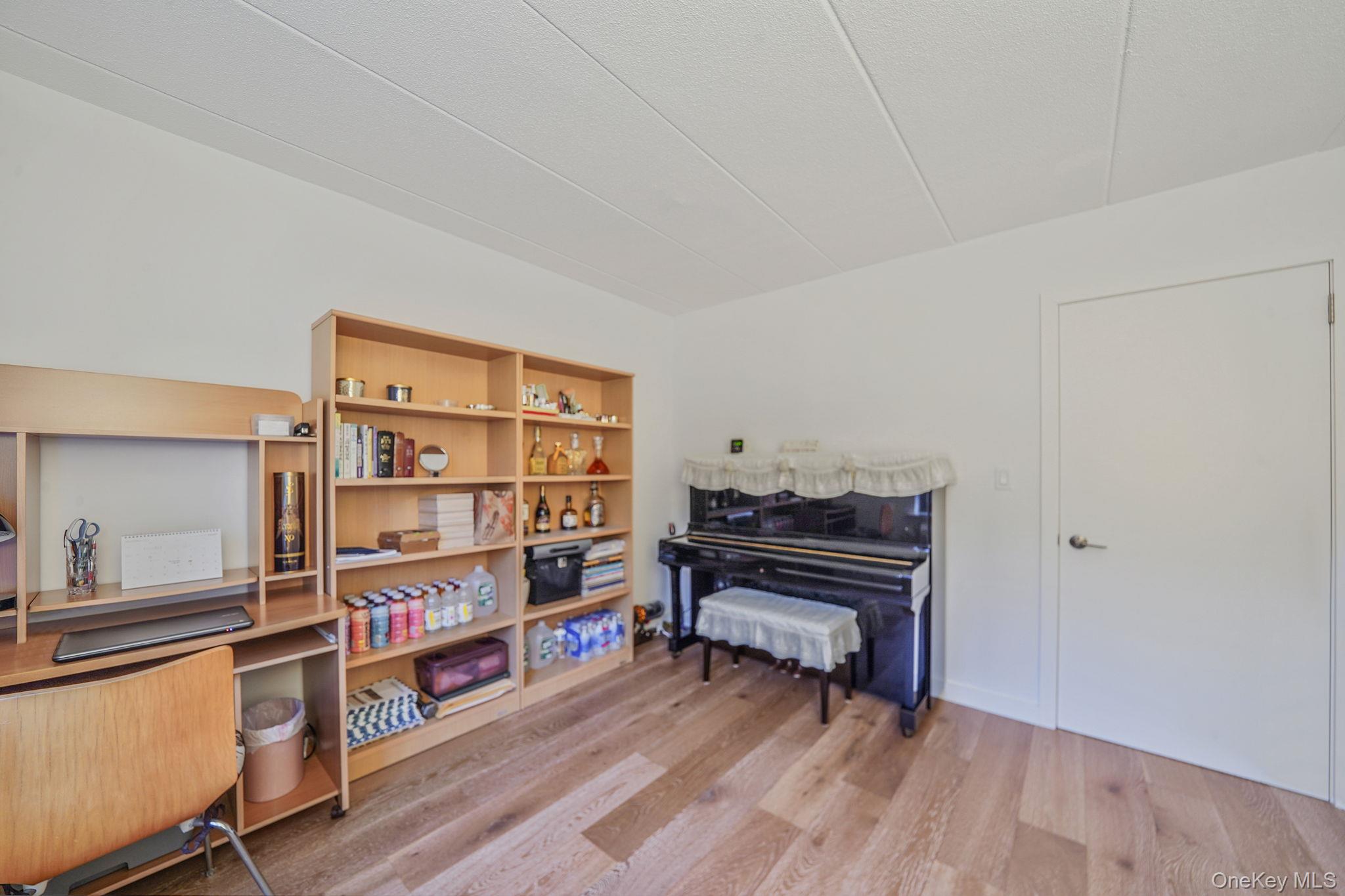 #14 photo, 213-02 42nd Avenue, Bayside , NY 11361