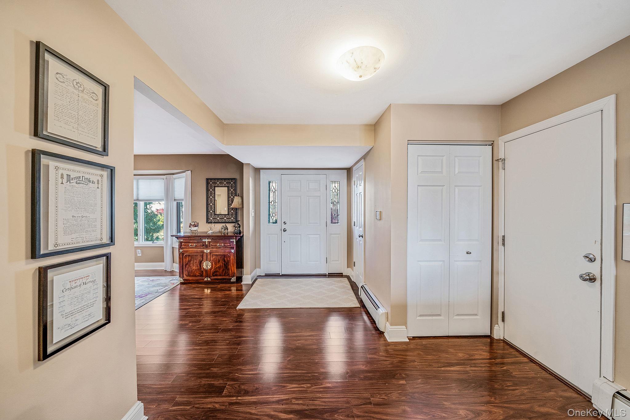 #15 photo, 28 Cedarwood Lane, Commack , NY 11725