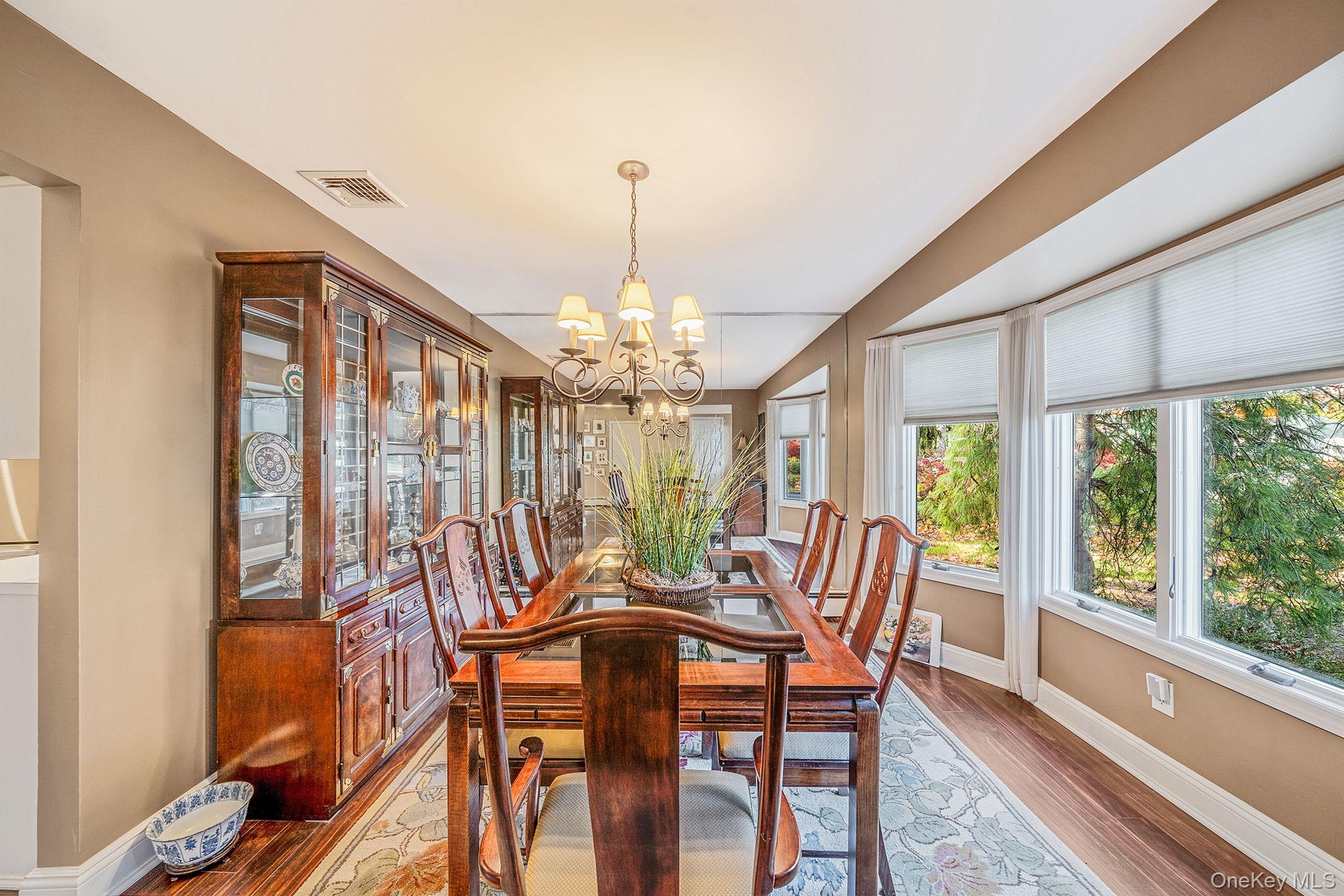 #16 photo, 28 Cedarwood Lane, Commack , NY 11725