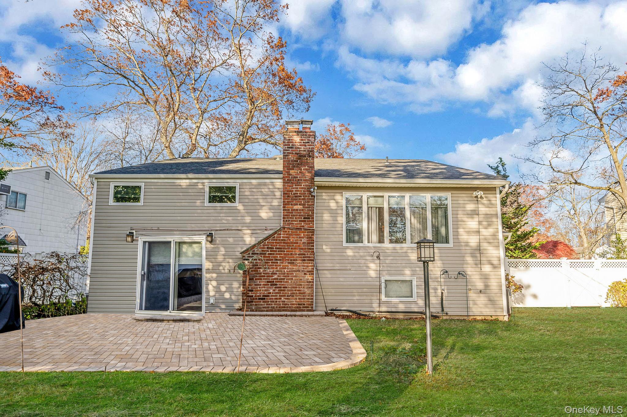 #9 photo, 28 Cedarwood Lane, Commack , NY 11725