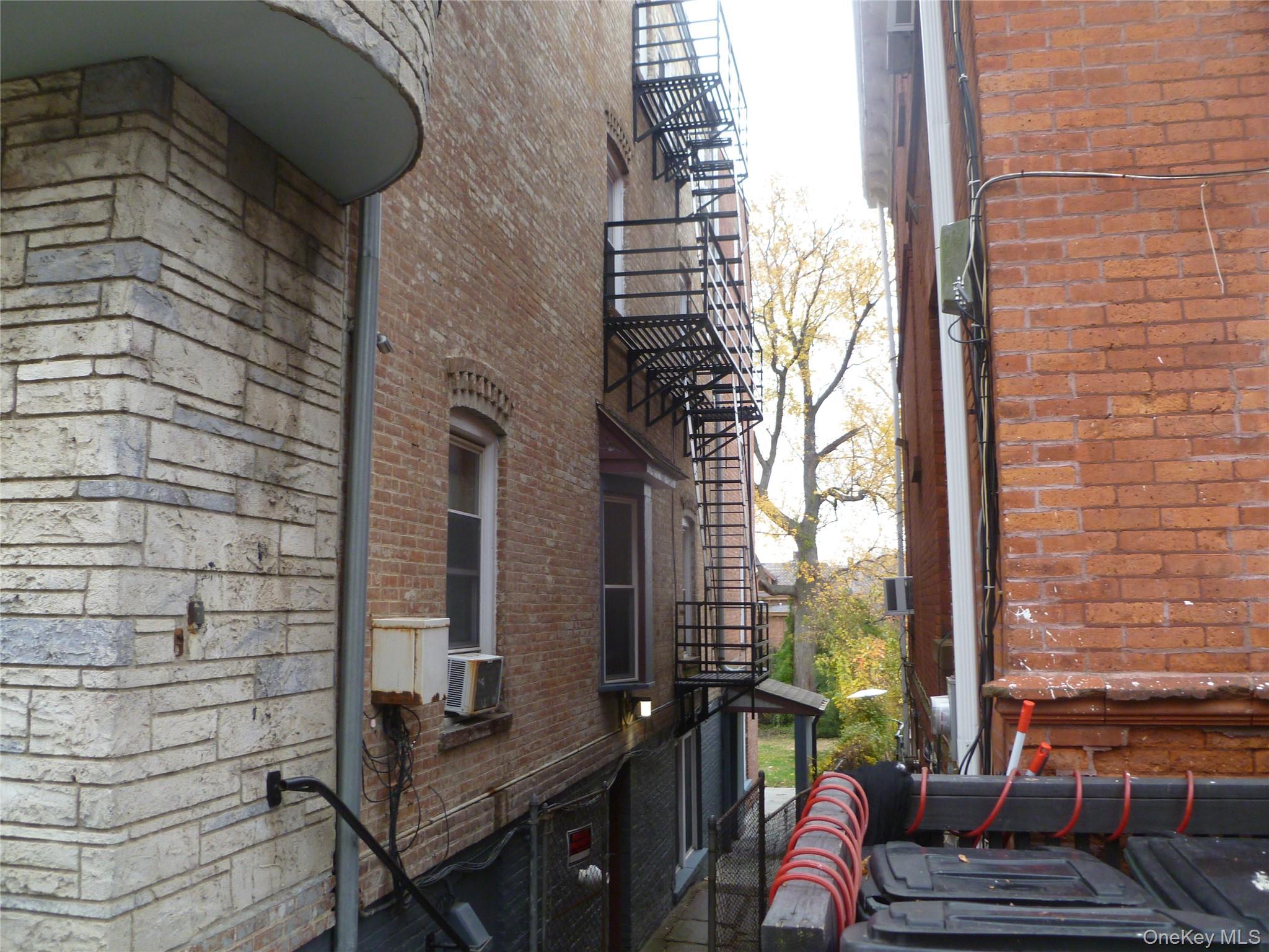 #3 photo, 298 Grand Street, Newburgh , NY 12550