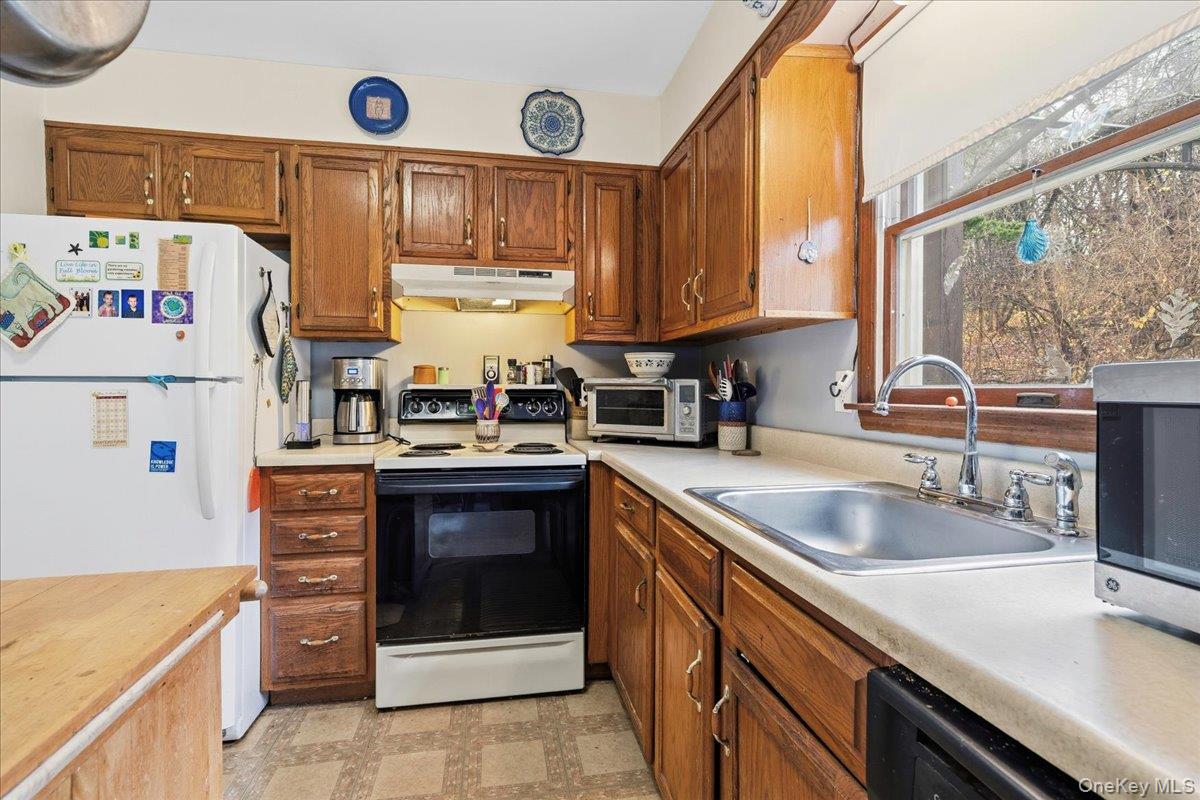 #13 photo, 8 Maple Avenue, Goshen , NY 10924