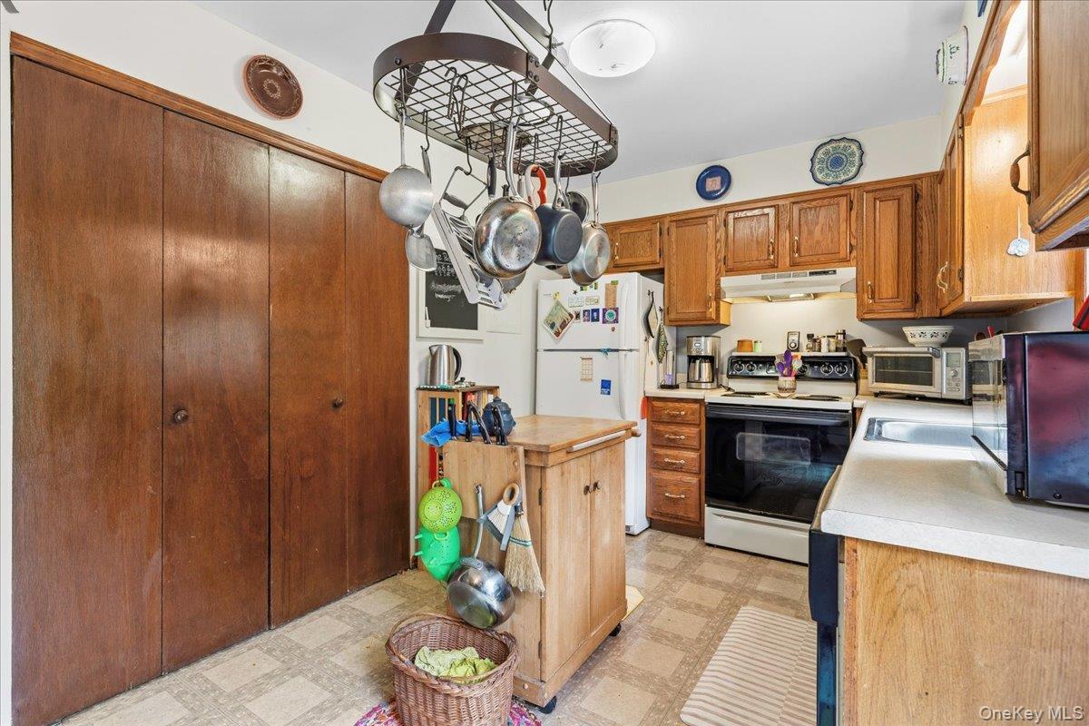 #14 photo, 8 Maple Avenue, Goshen , NY 10924