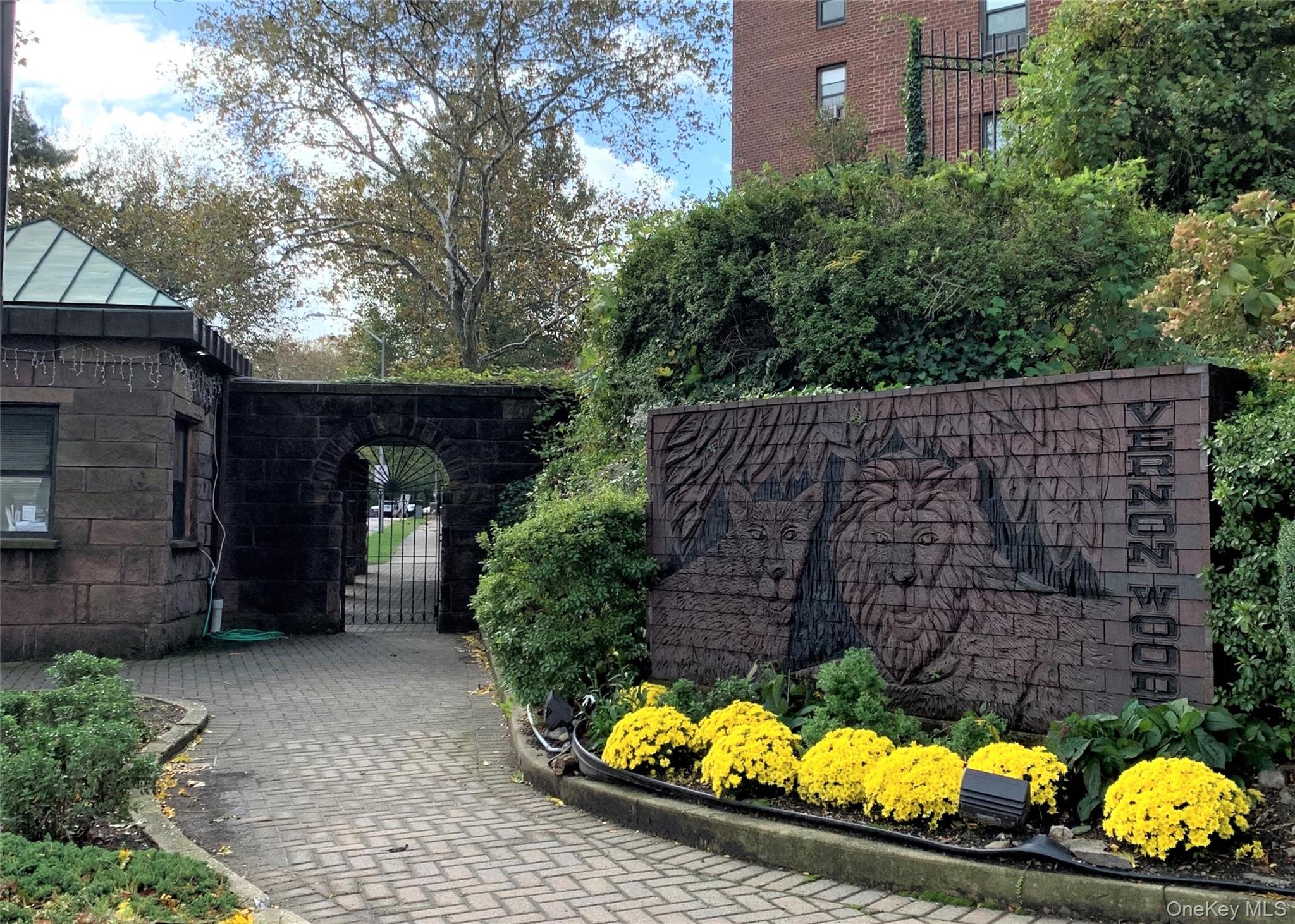 #1 photo, 161 Pearsall Drive, Mount Vernon , NY 10552