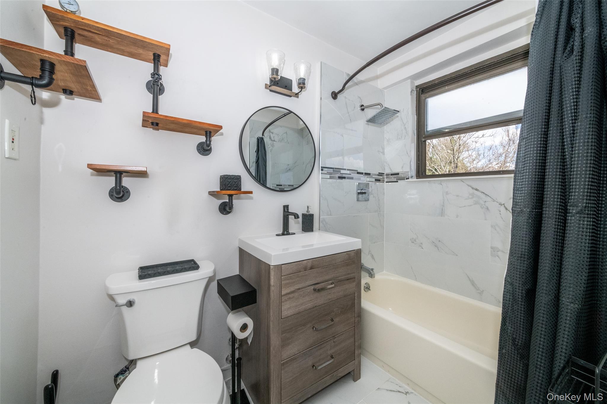 #12 photo, 161 Pearsall Drive, Mount Vernon , NY 10552