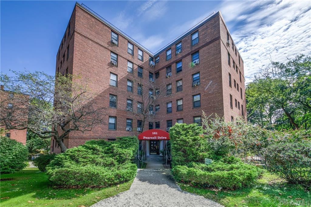 #4 photo, 161 Pearsall Drive, Mount Vernon , NY 10552