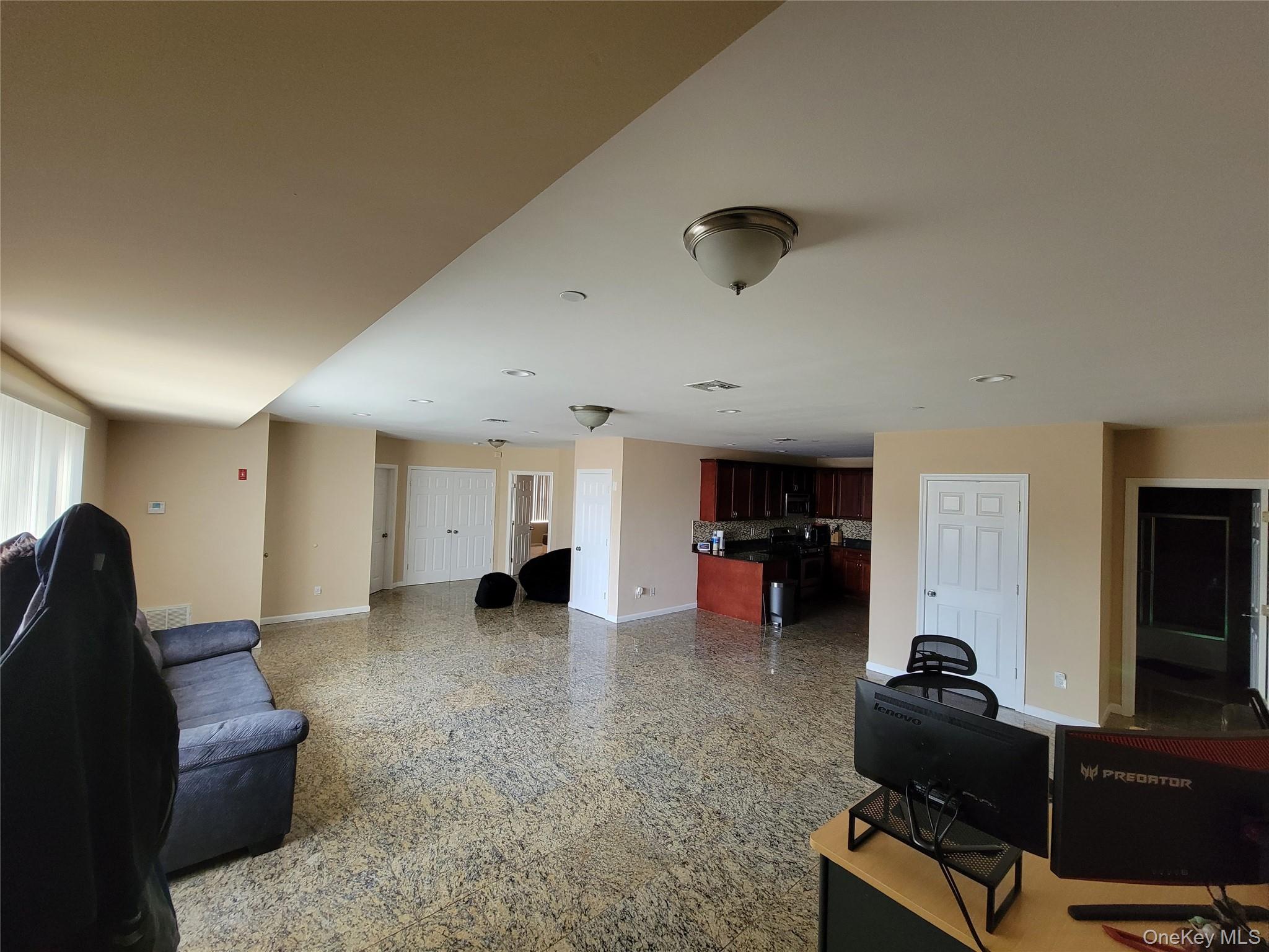 #13 photo, 329 Broadway, Bethpage , NY 11714