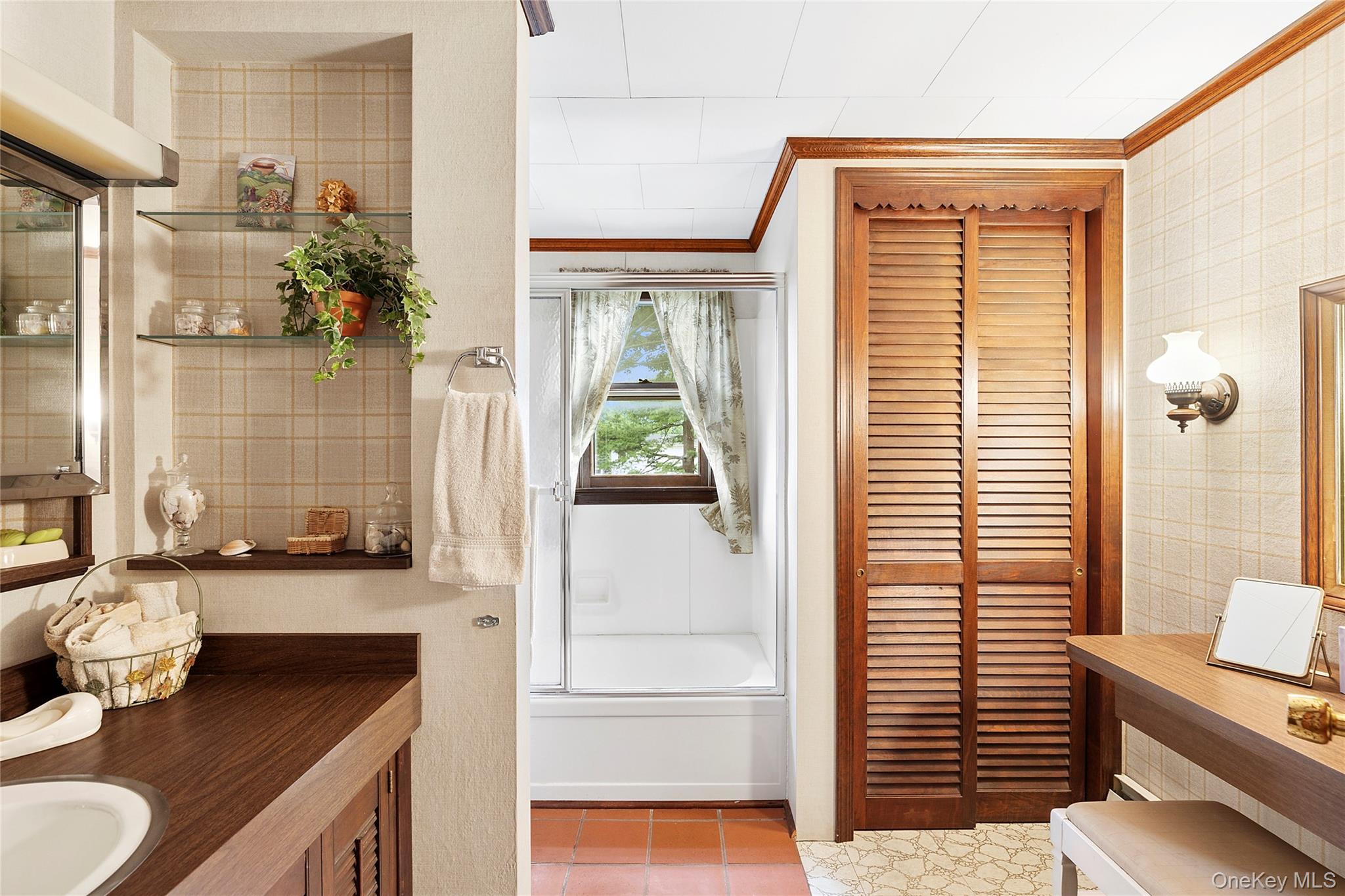 #15 photo, 222 Half Hollow Road, Deer Park , NY 11729