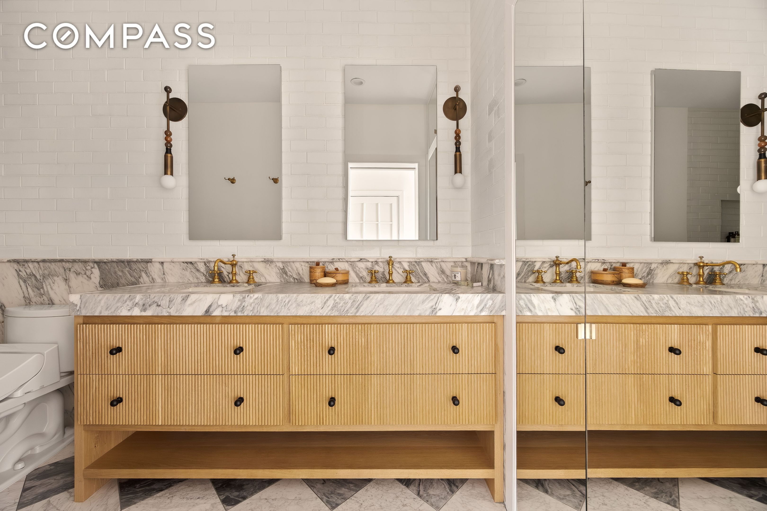 #16 photo, New York City, SoHo , NY 10013