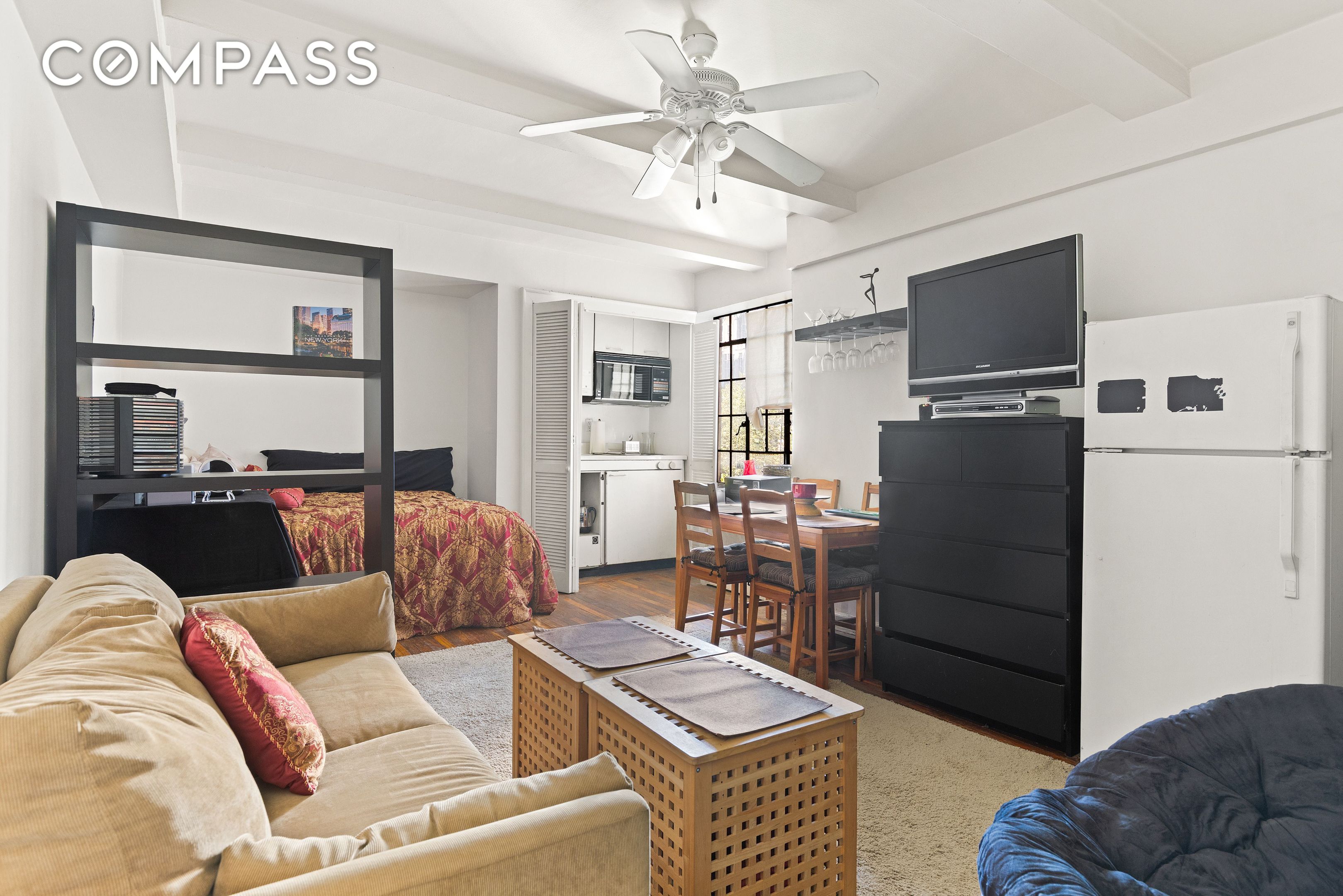 #1 photo, 45 Tudor City Place, Midtown East , NY 10017