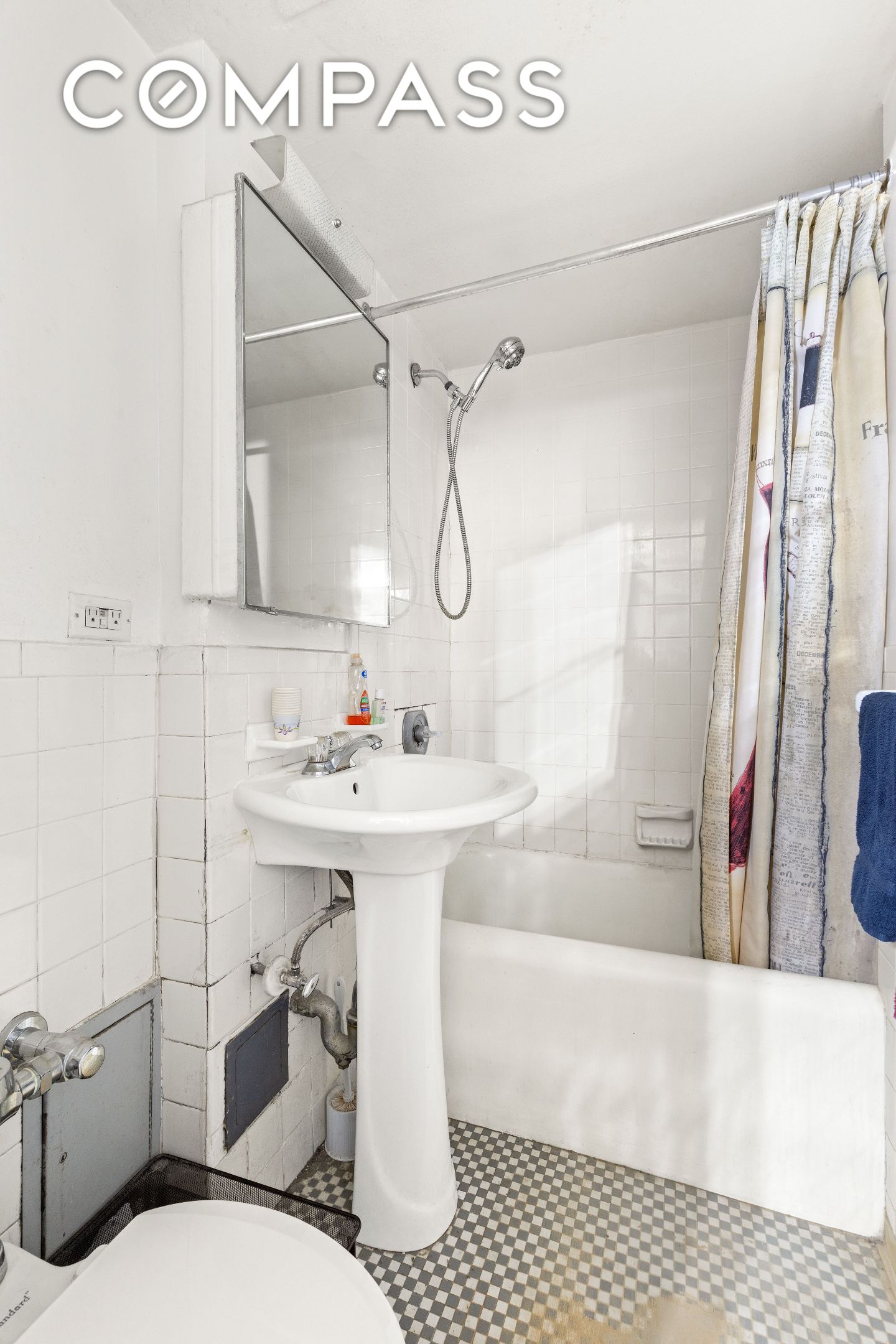 #6 photo, 45 Tudor City Place, Midtown East , NY 10017