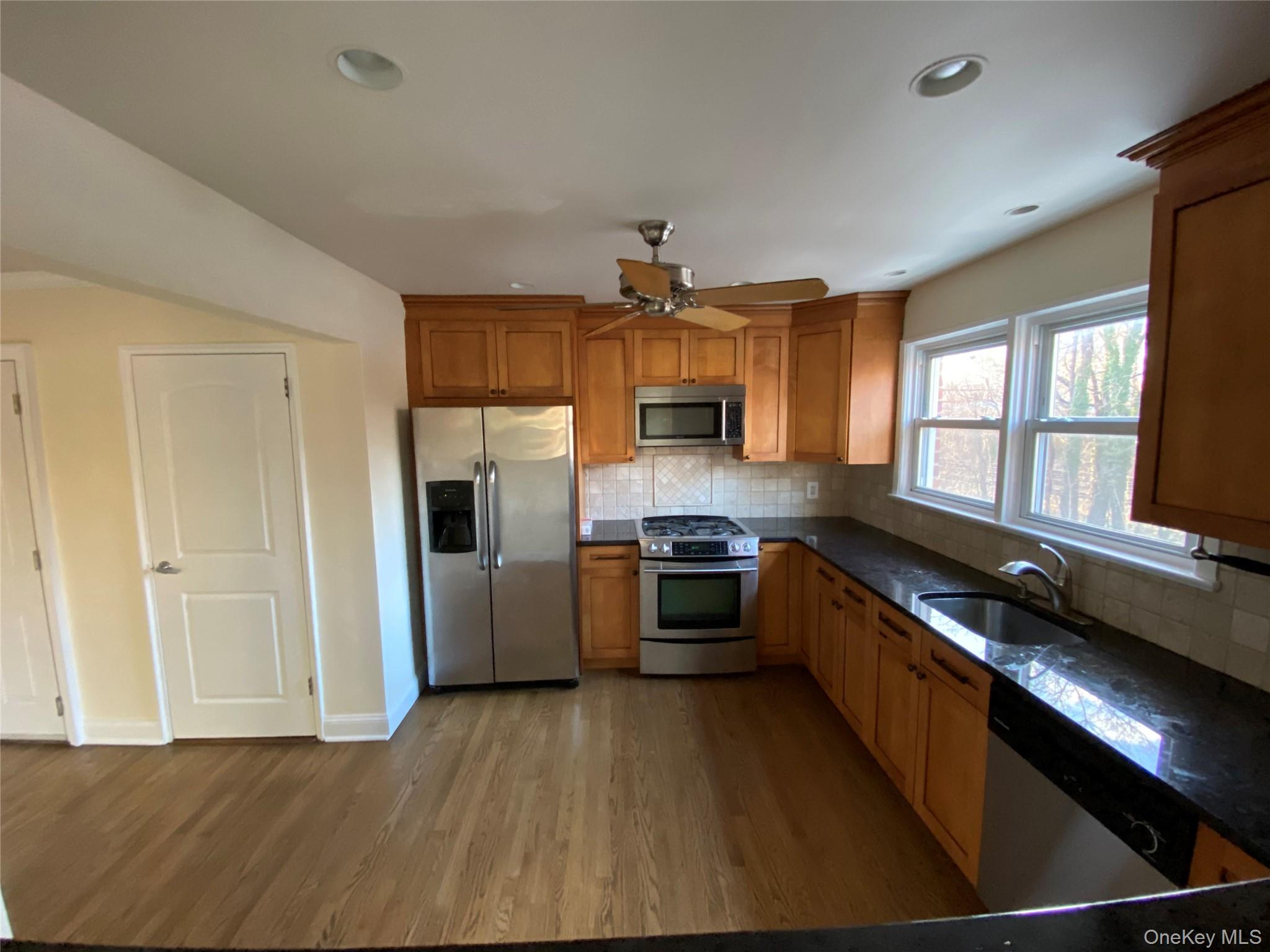 #1 photo, 905 Palmer Avenue, Mamaroneck , NY 10543