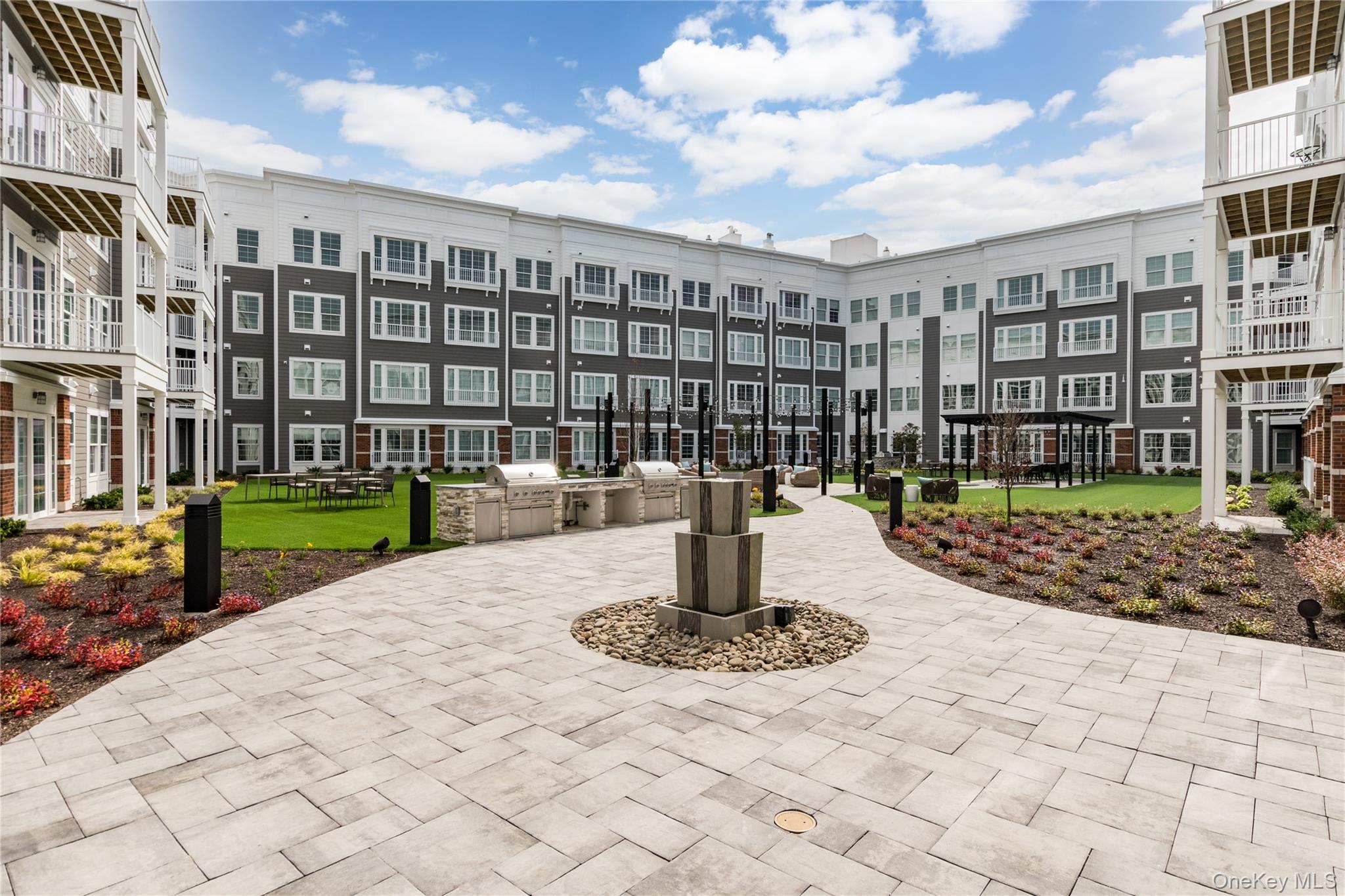 #2 photo, 75 E Hoffman Avenue, Lindenhurst , NY 11757