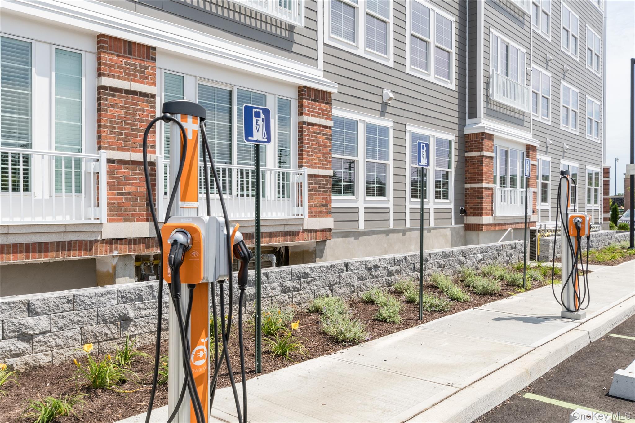 #7 photo, 75 E Hoffman Avenue, Lindenhurst , NY 11757