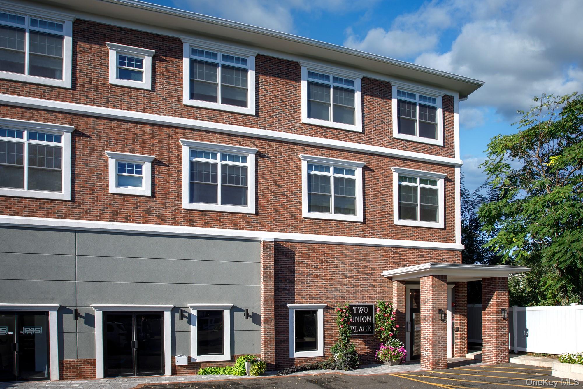 #1 photo, 2 Union Place, Huntington , NY 11743