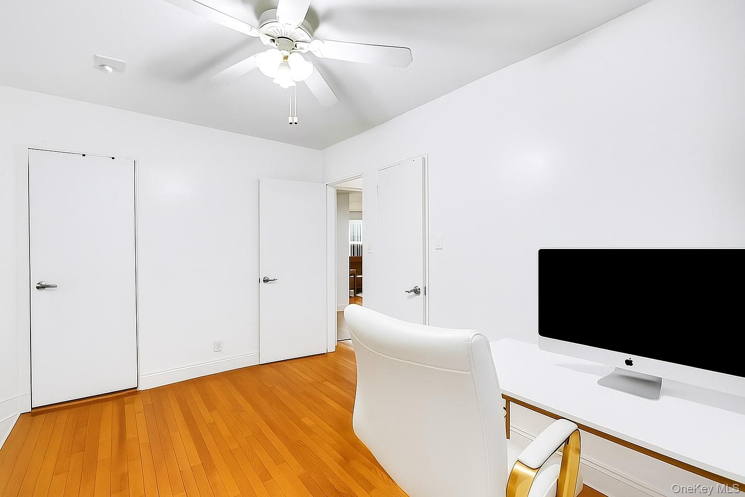 #14 photo, 252-15 72nd Avenue, Bellerose , NY 11426