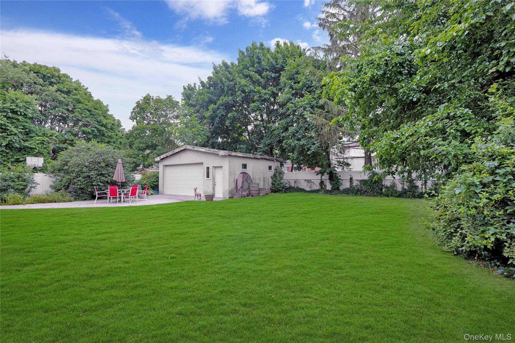 #3 photo, 181 Walnut Street, Lynbrook , NY 11563