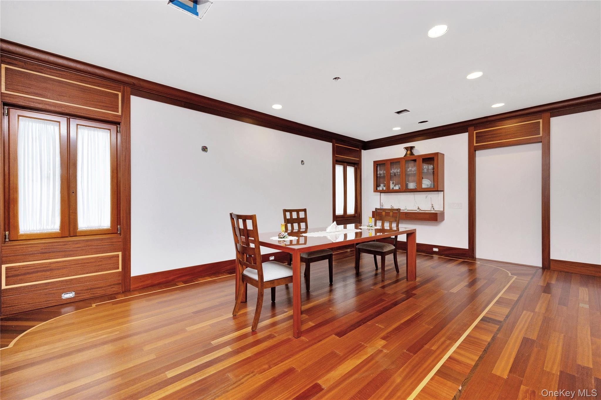 #7 photo, 181 Walnut Street, Lynbrook , NY 11563