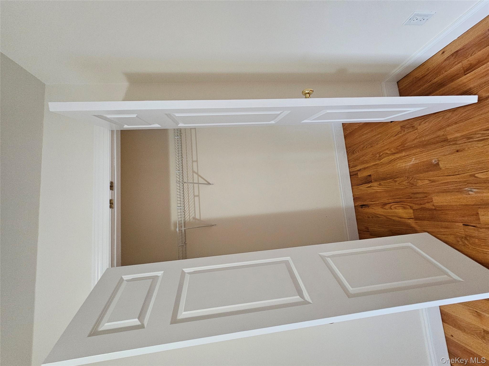 #10 photo, 11A 16th Street, Jericho , NY 11801