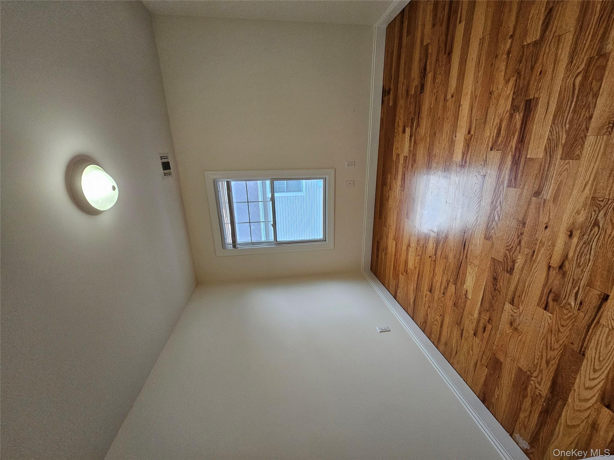 #12 photo, 11A 16th Street, Jericho , NY 11801