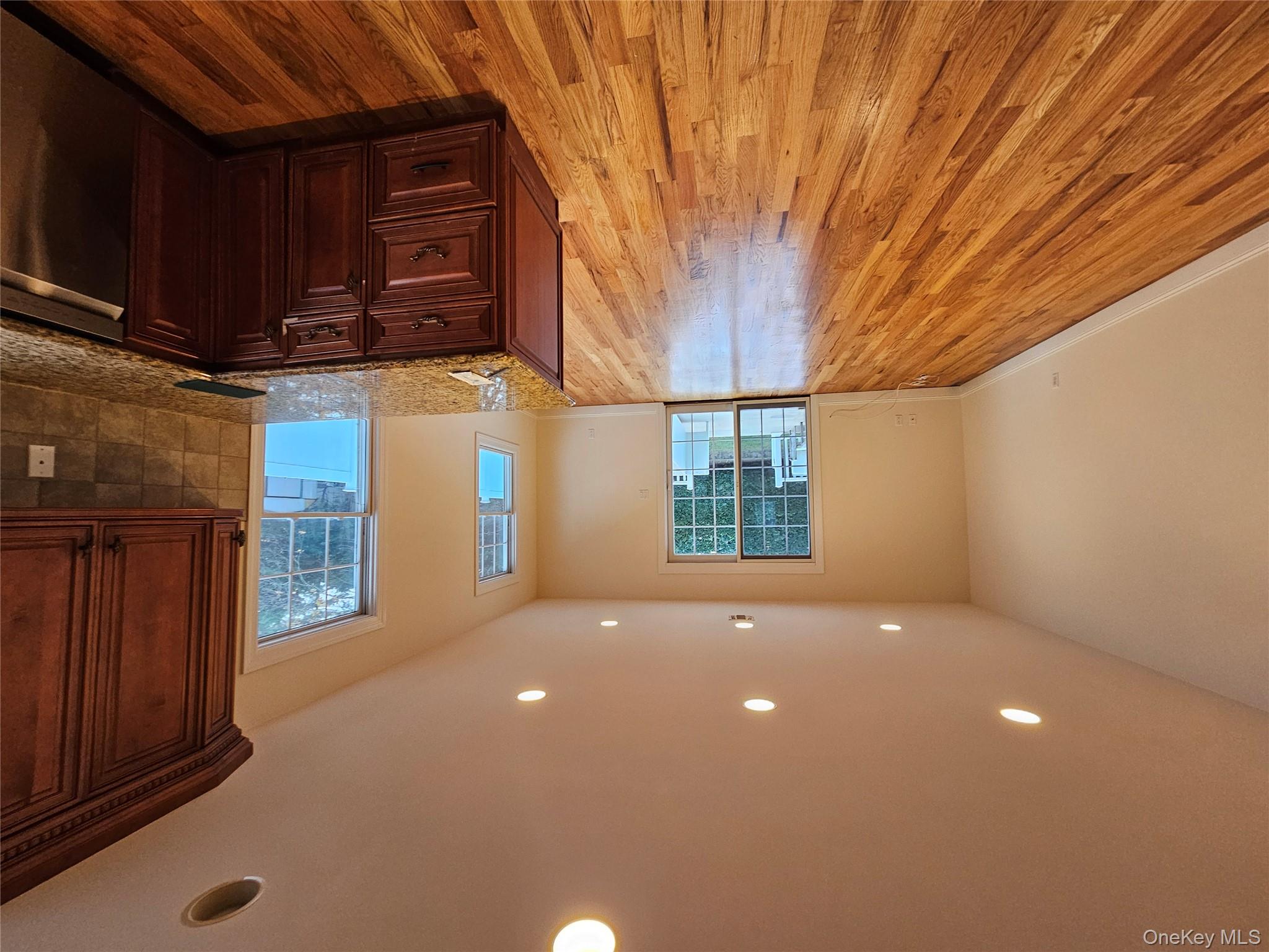 #2 photo, 11A 16th Street, Jericho , NY 11801