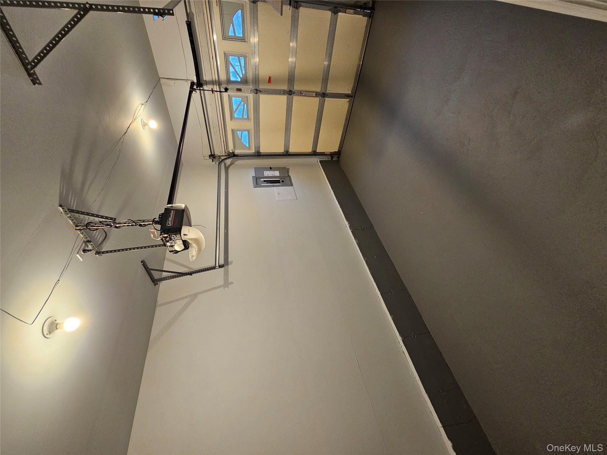 #20 photo, 11A 16th Street, Jericho , NY 11801