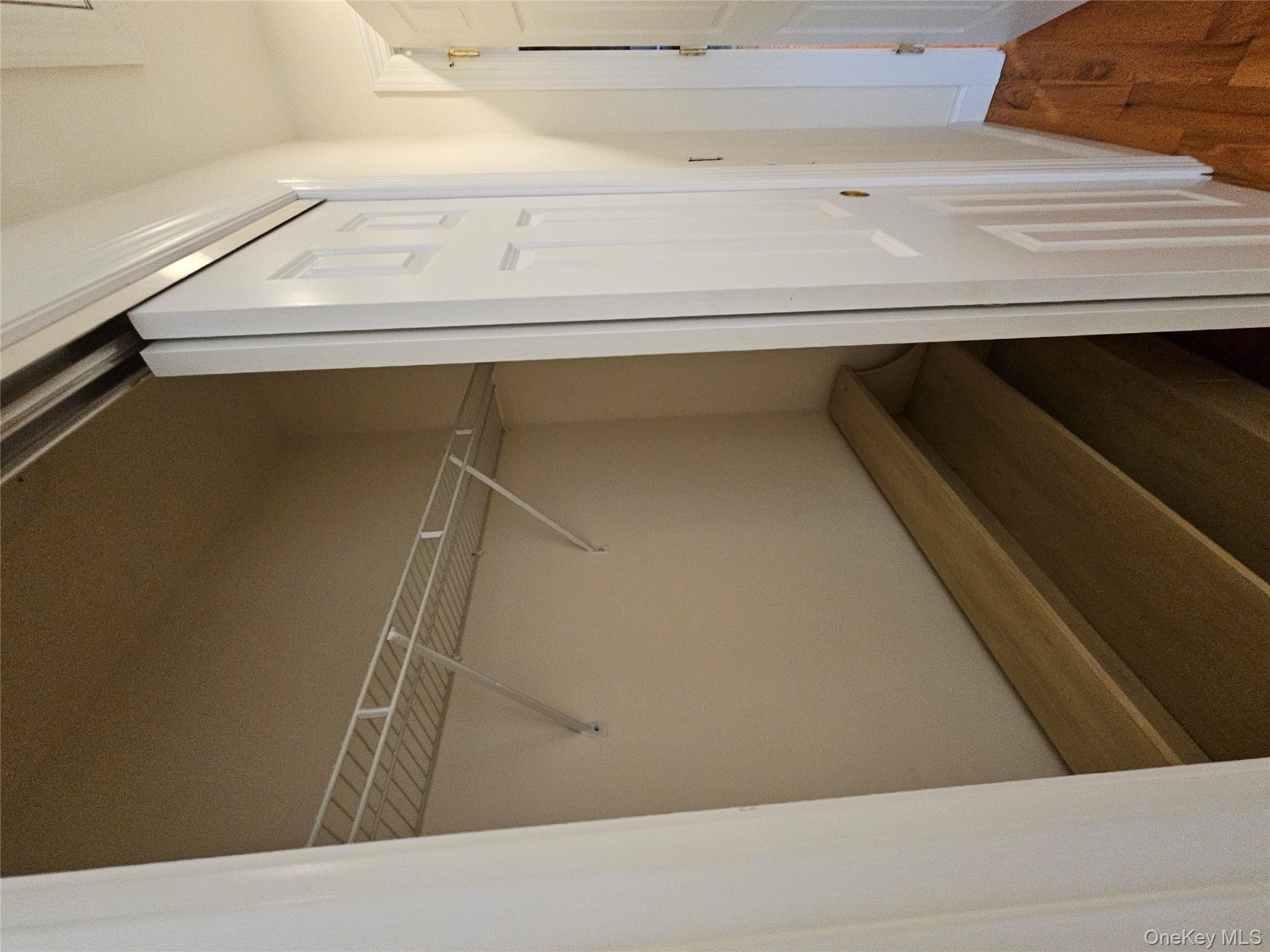 #8 photo, 11A 16th Street, Jericho , NY 11801