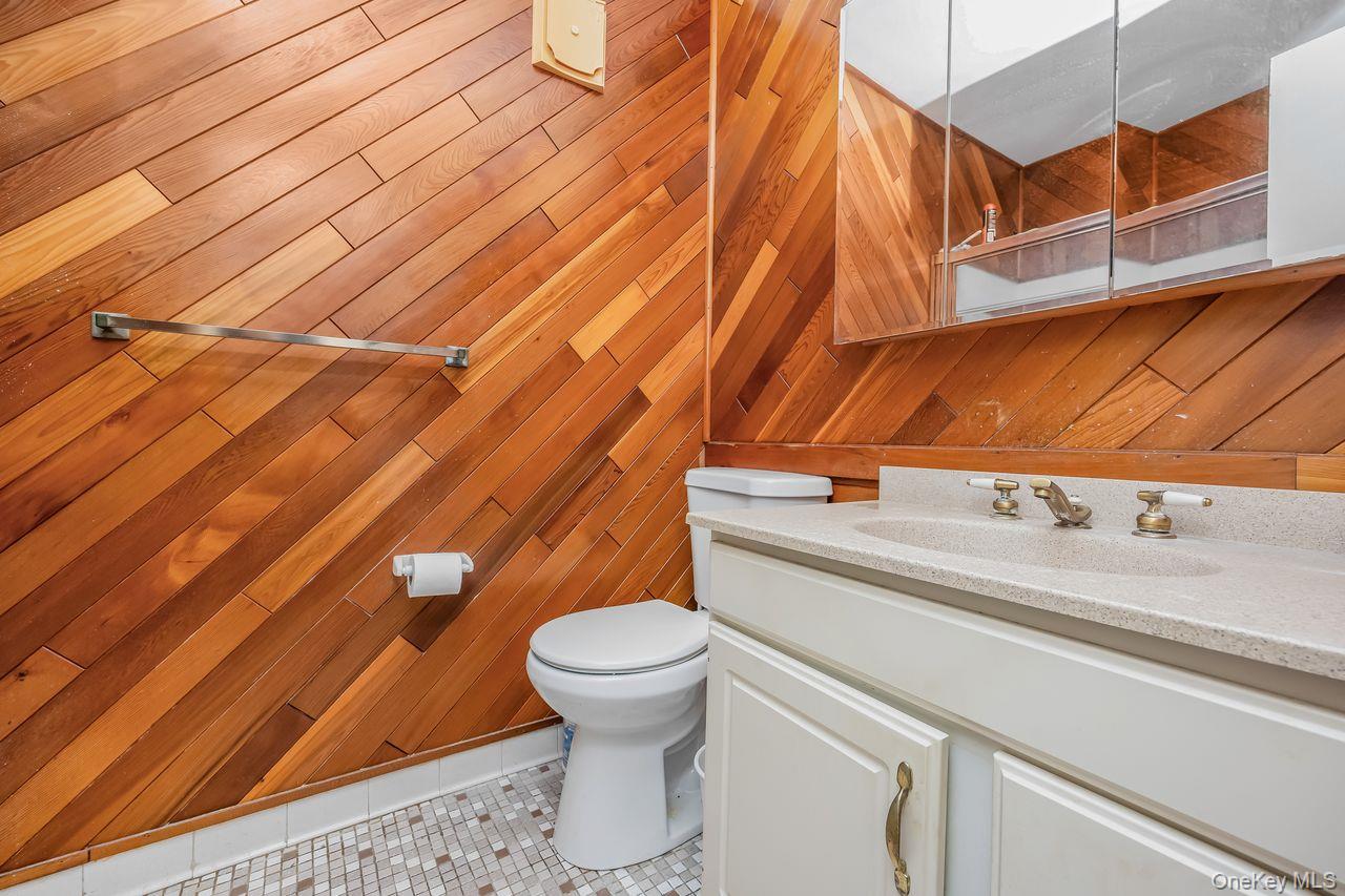 #9 photo, 56 Richmond Boulevard, Ronkonkoma , NY 11779