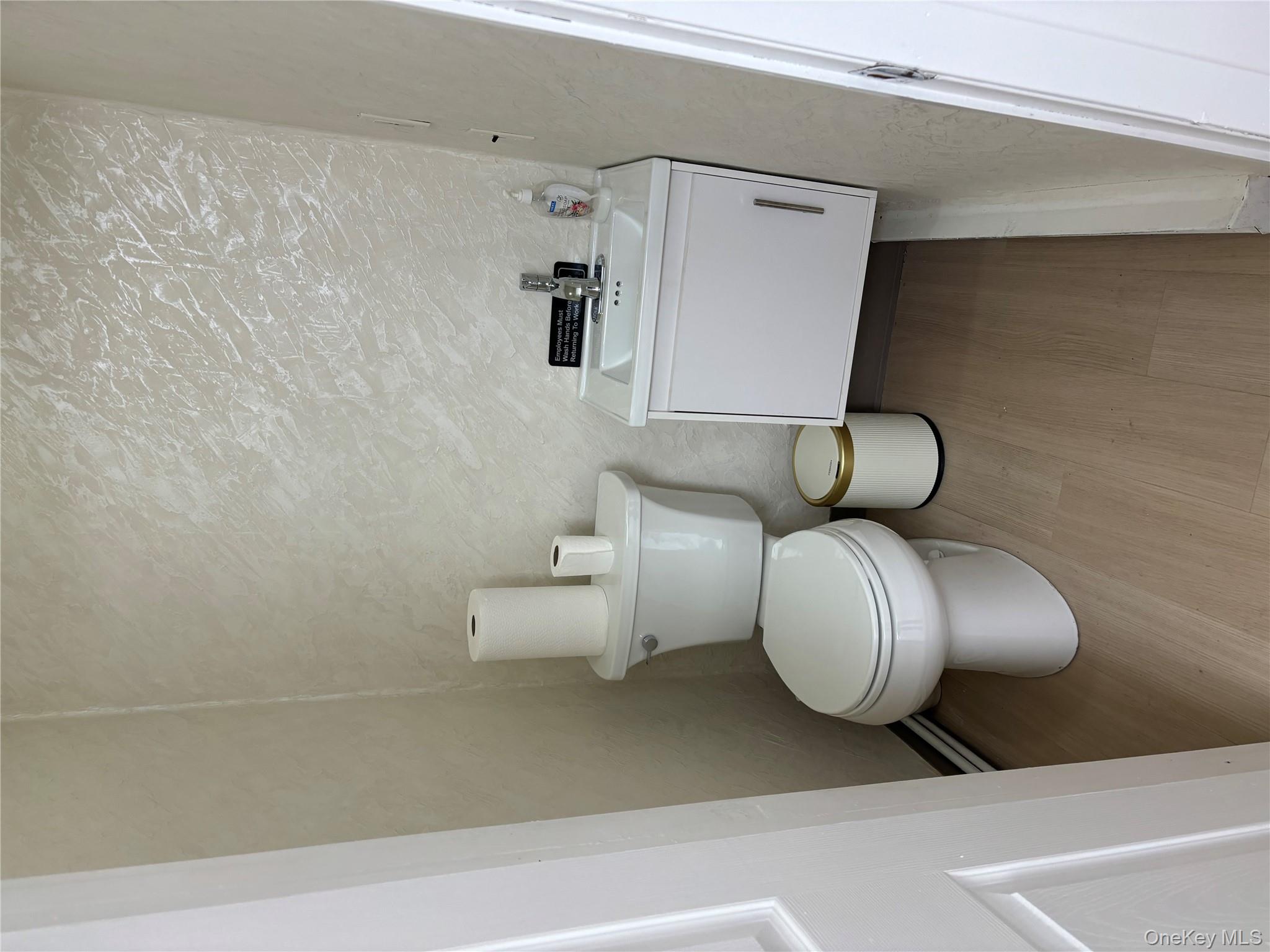 #12 photo, 10 Verbena Avenue, Floral Park , NY 11001