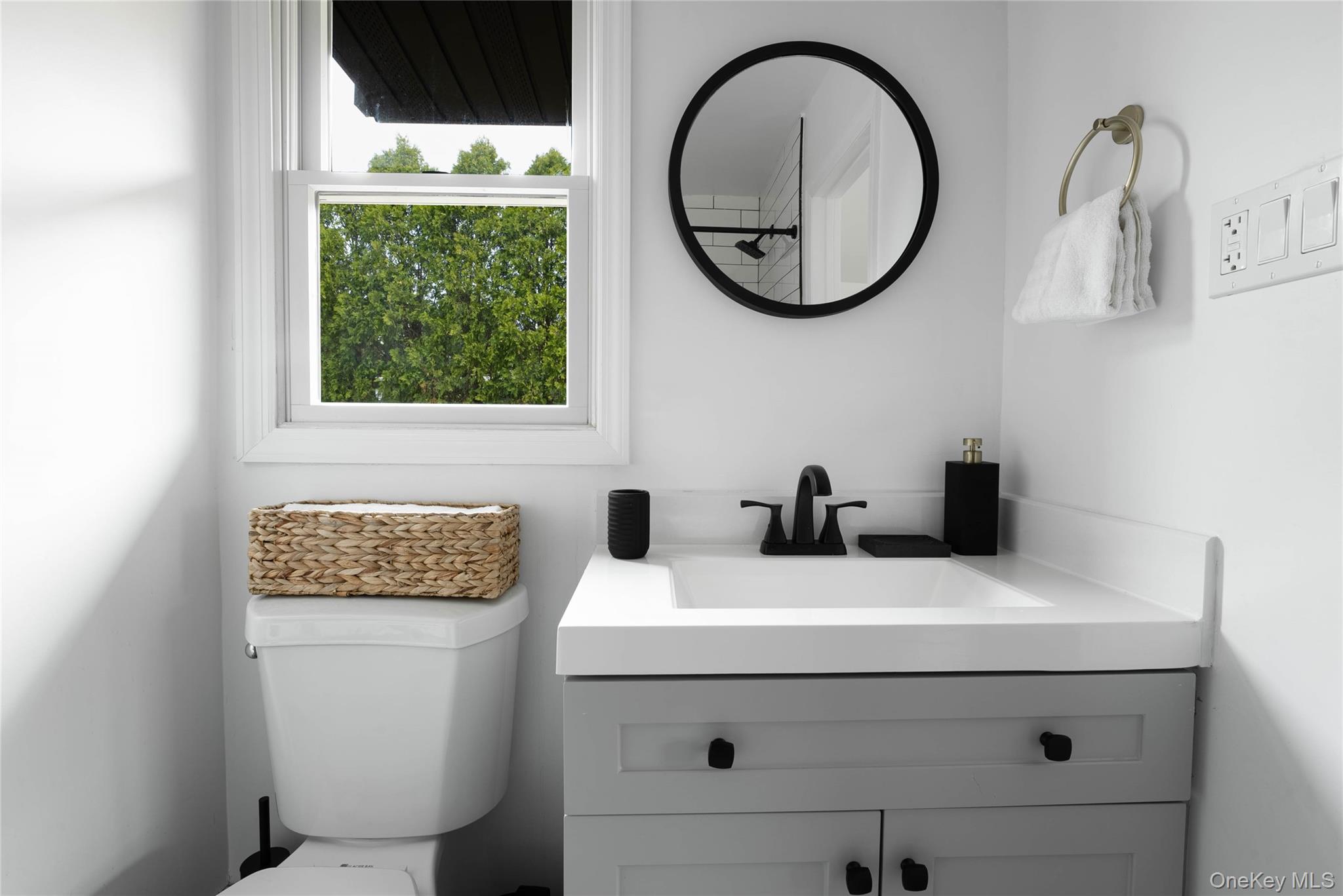 #17 photo, 17 Underhill Drive, Southampton , NY 11968