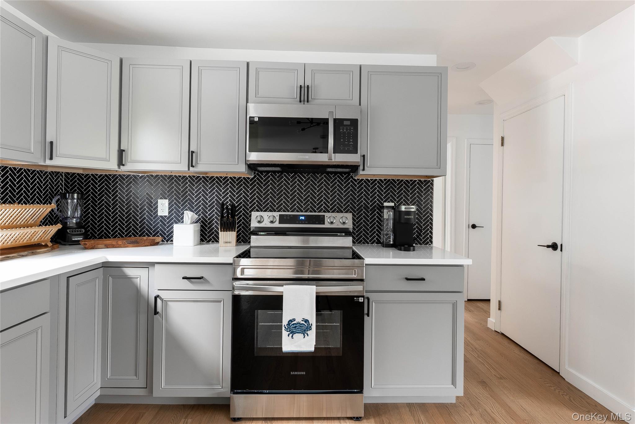 #5 photo, 17 Underhill Drive, Southampton , NY 11968