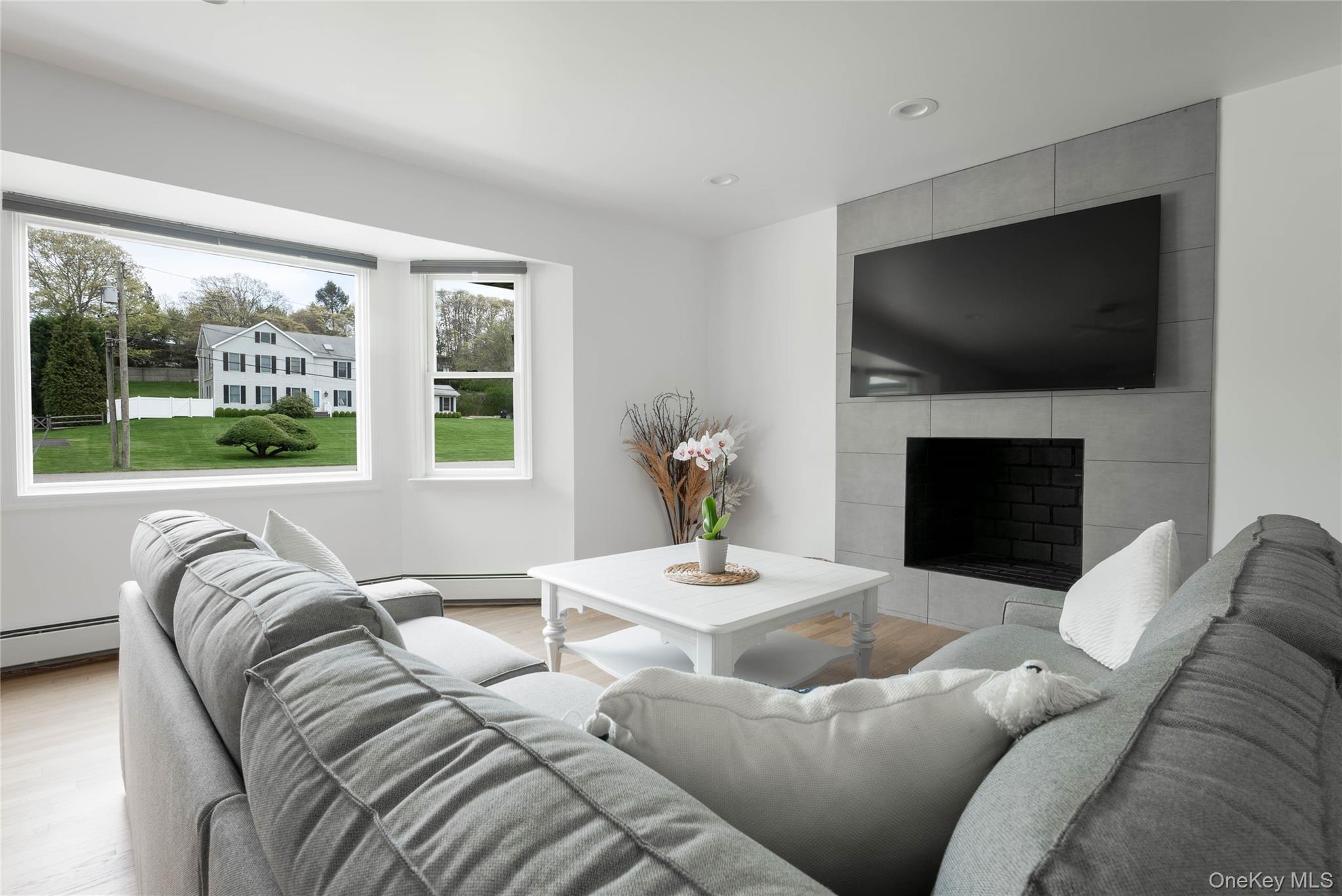 #7 photo, 17 Underhill Drive, Southampton , NY 11968