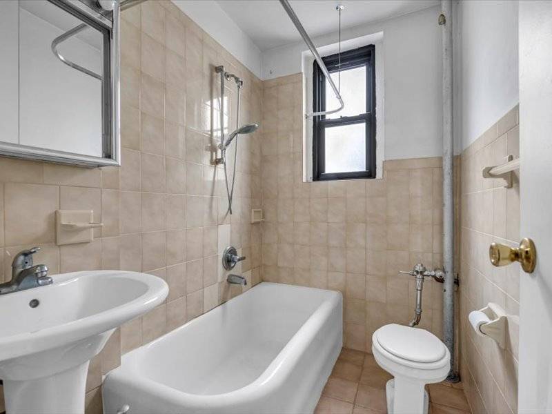 #8 photo, 1151 Brighton Beach Ave, #6M, Brighton Beach , NY 11235